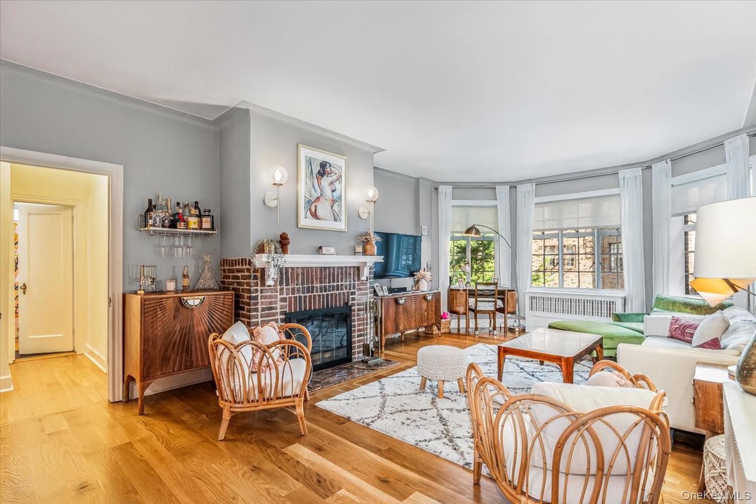 38-30 Douglaston Parkway # G2, Douglaston, NY 11363