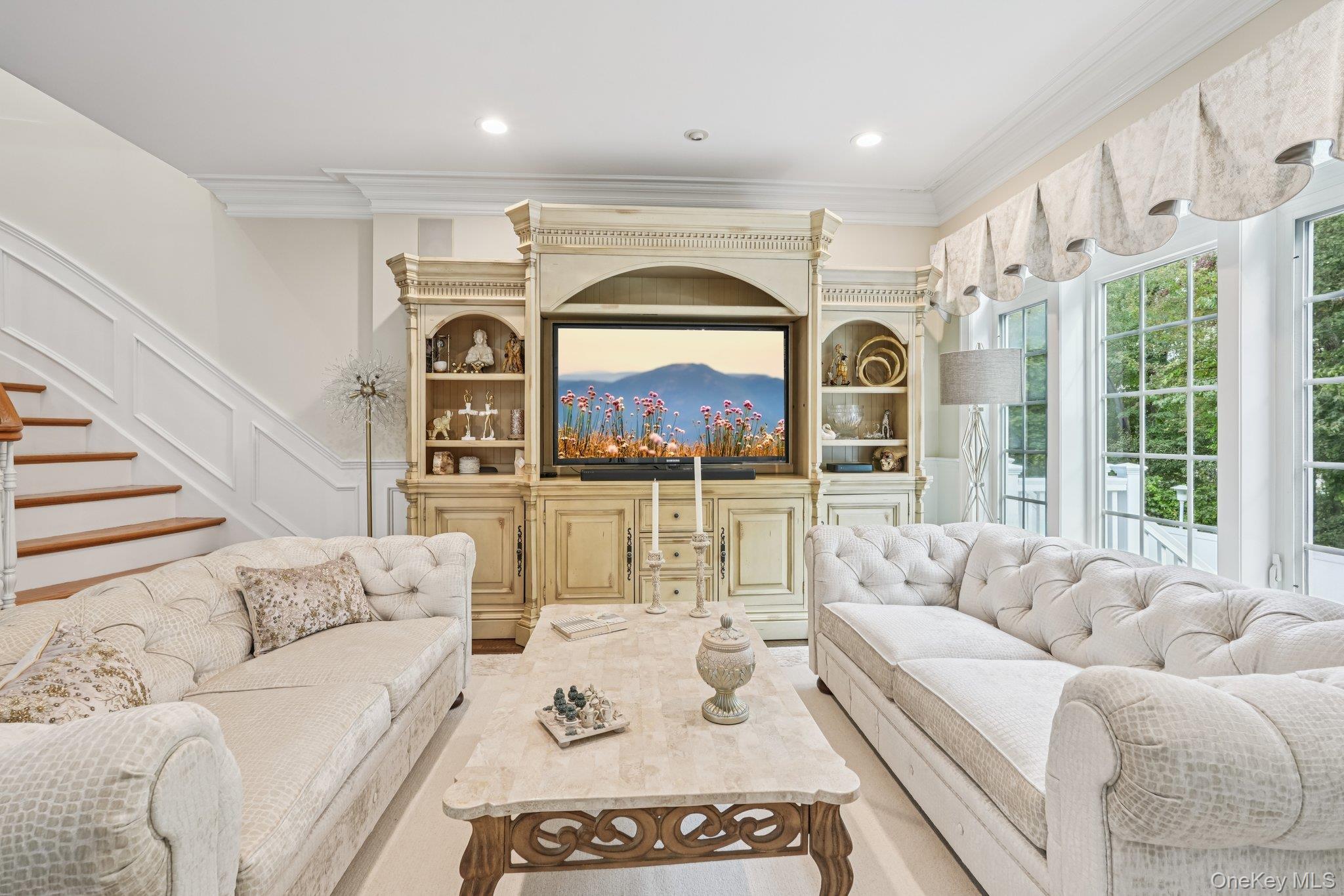 95 Alexander Court, Nanuet, NY 10954