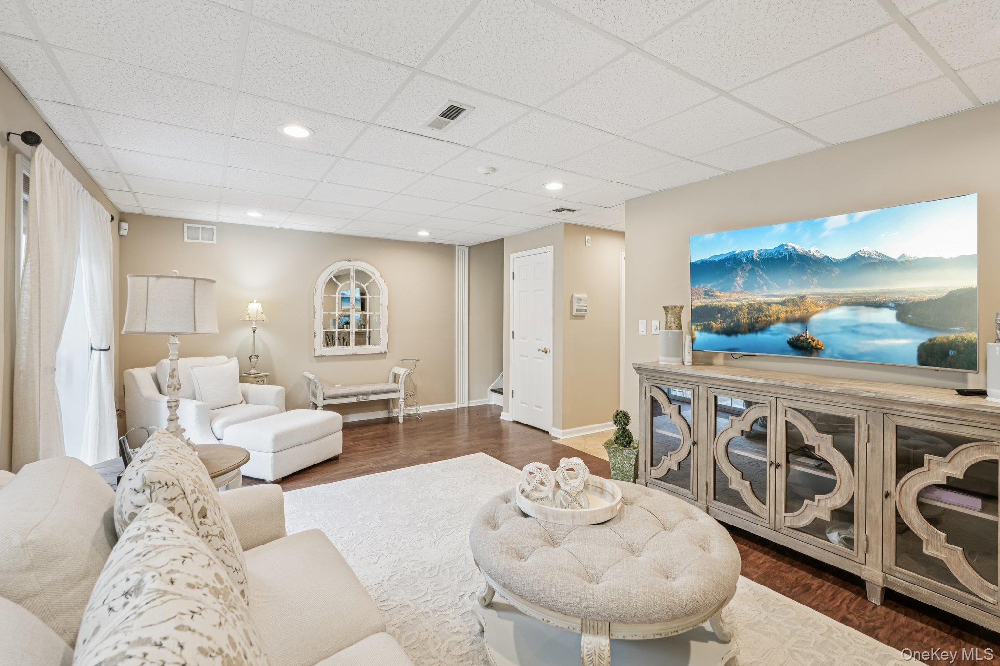 95 Alexander Court, Nanuet, NY 10954