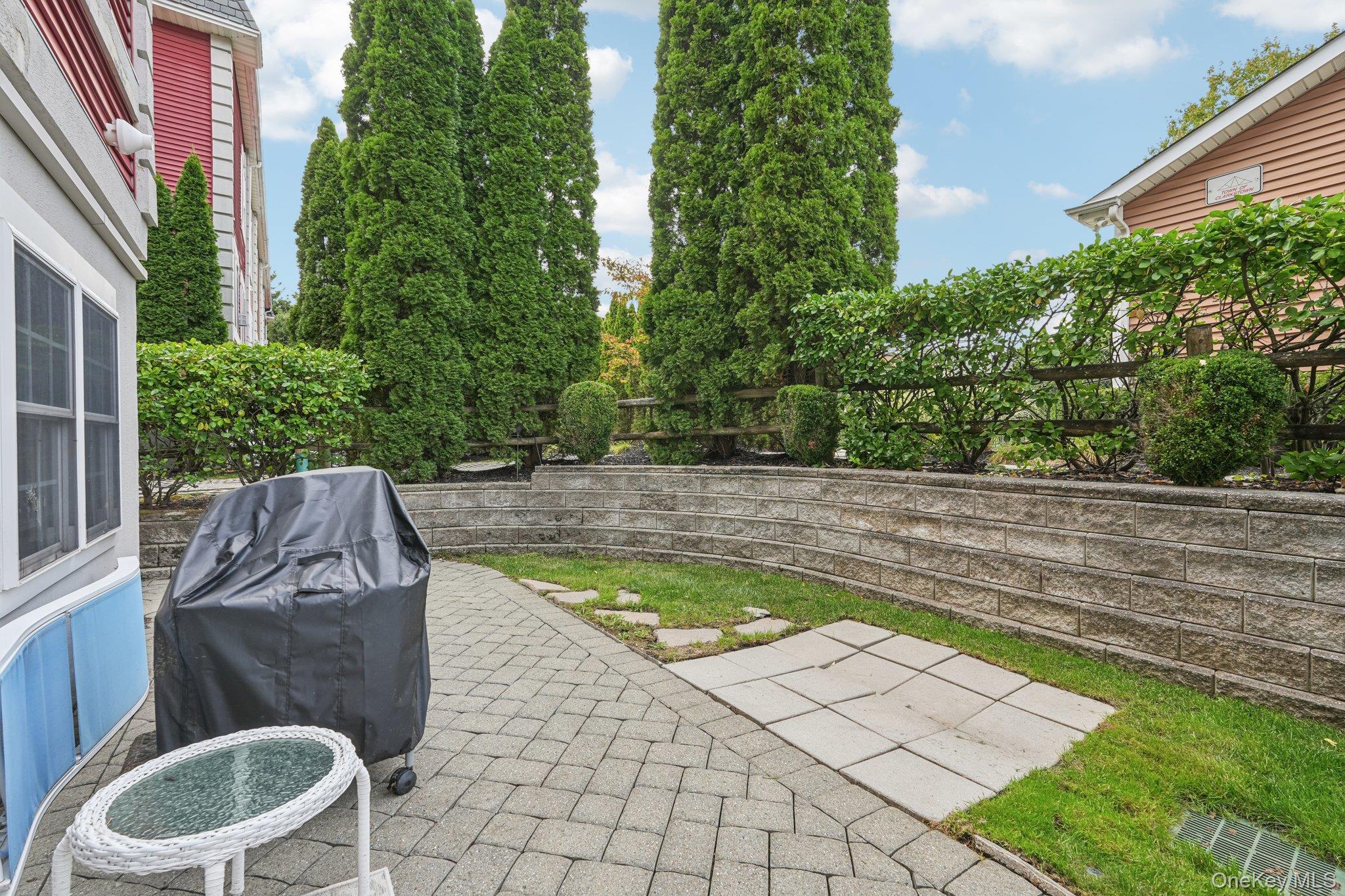 95 Alexander Court, Nanuet, NY 10954