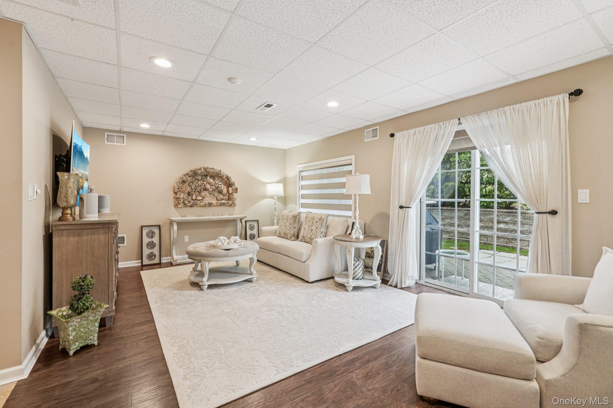 95 Alexander Court, Nanuet, NY 10954