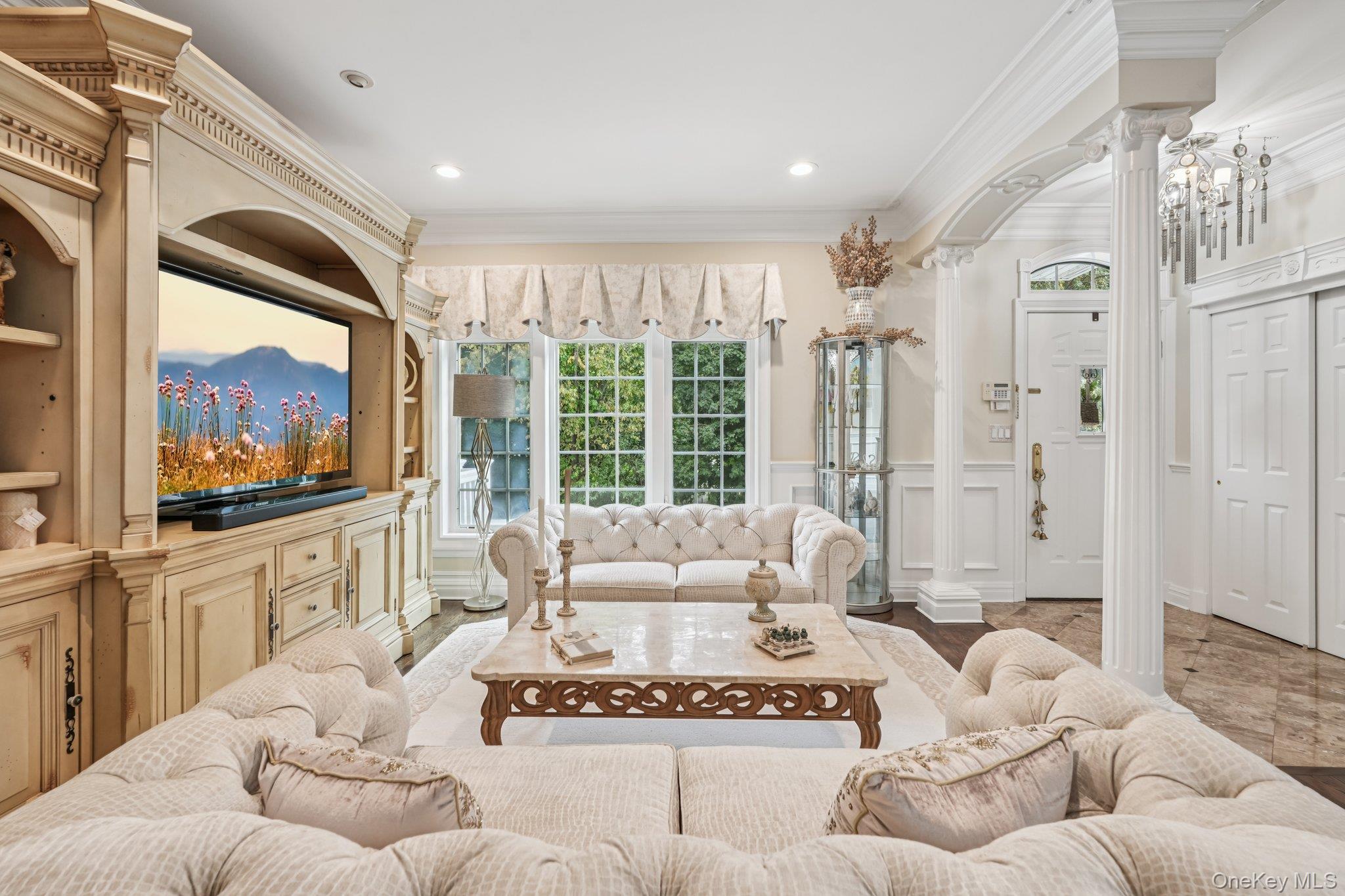 95 Alexander Court, Nanuet, NY 10954