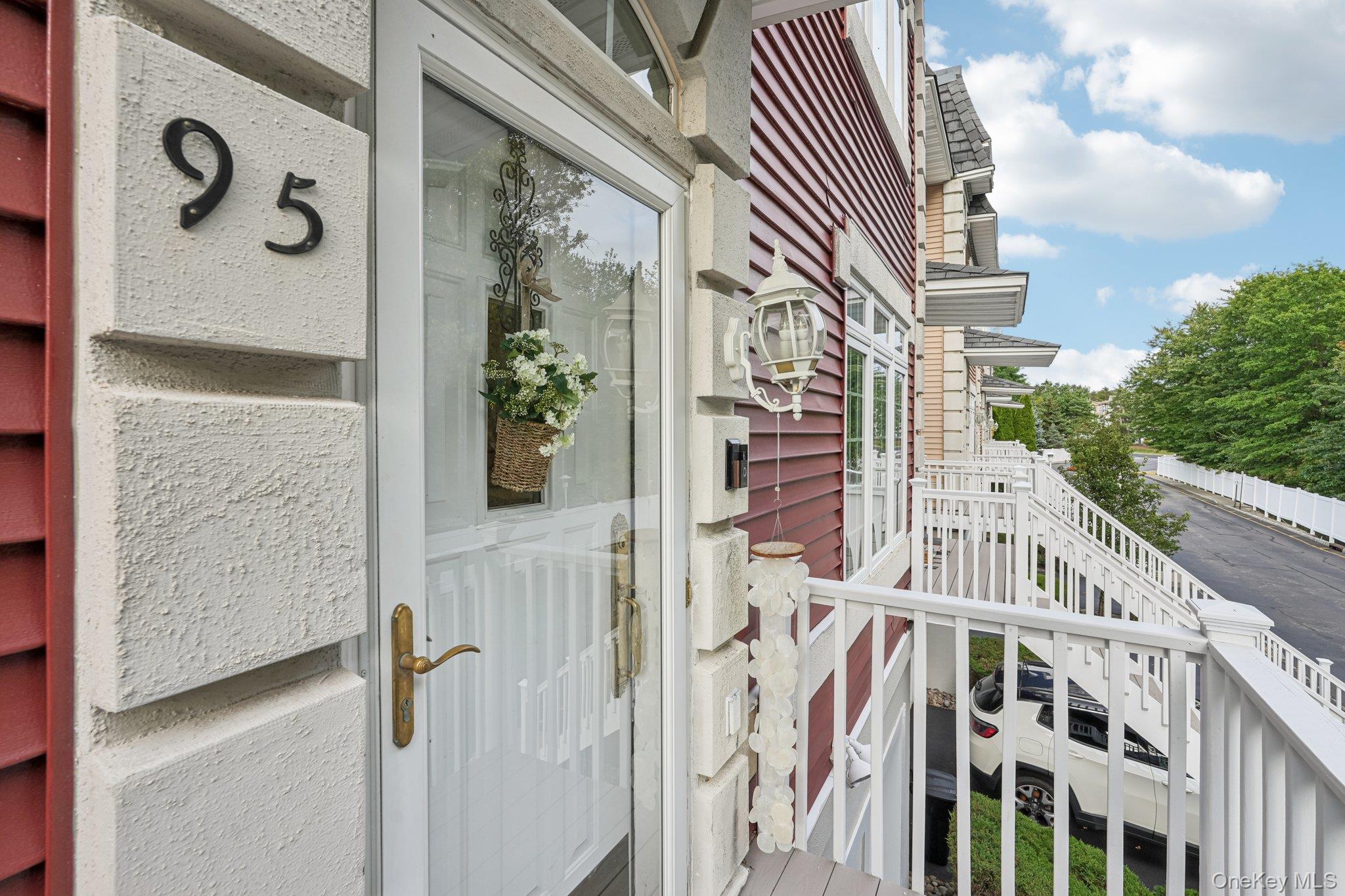 95 Alexander Court, Nanuet, NY 10954