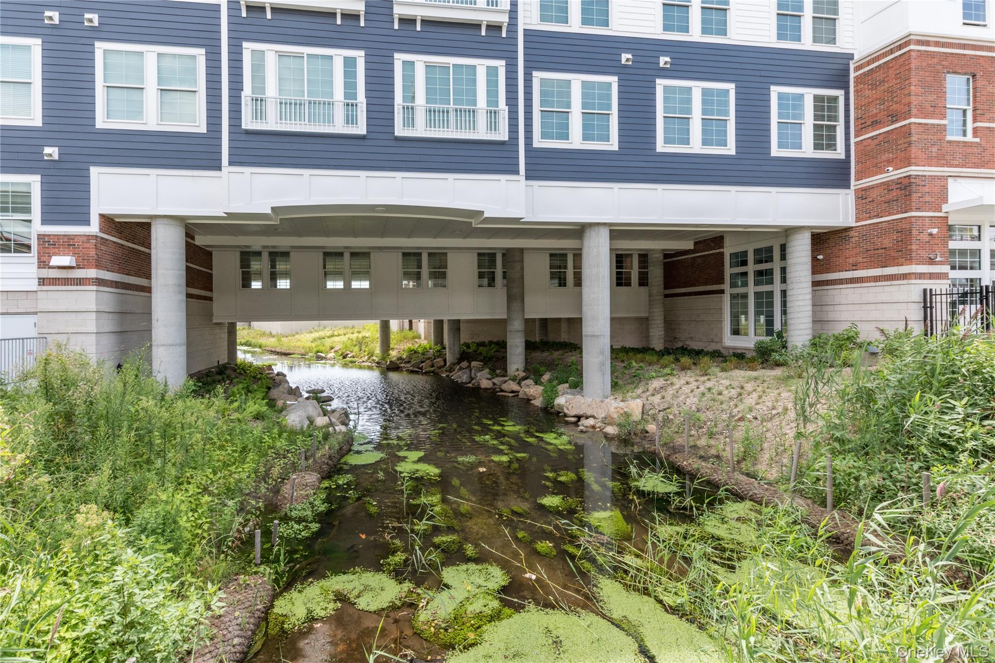 75 E Hoffman Avenue # 1001, Lindenhurst, NY 11757