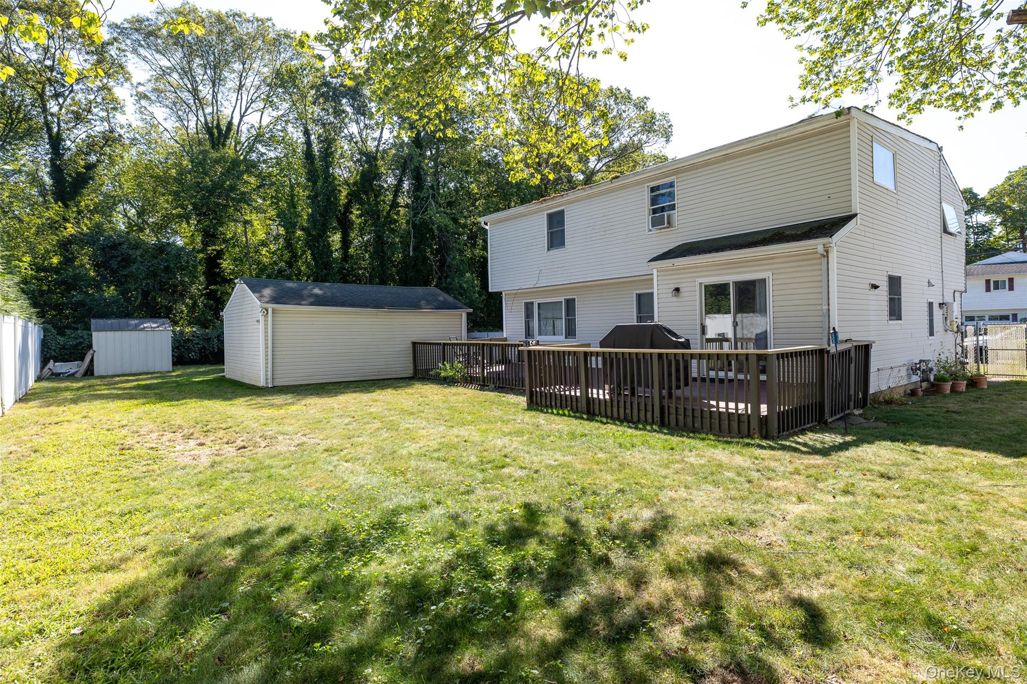 461 Ann Street, Babylon, NY 11702