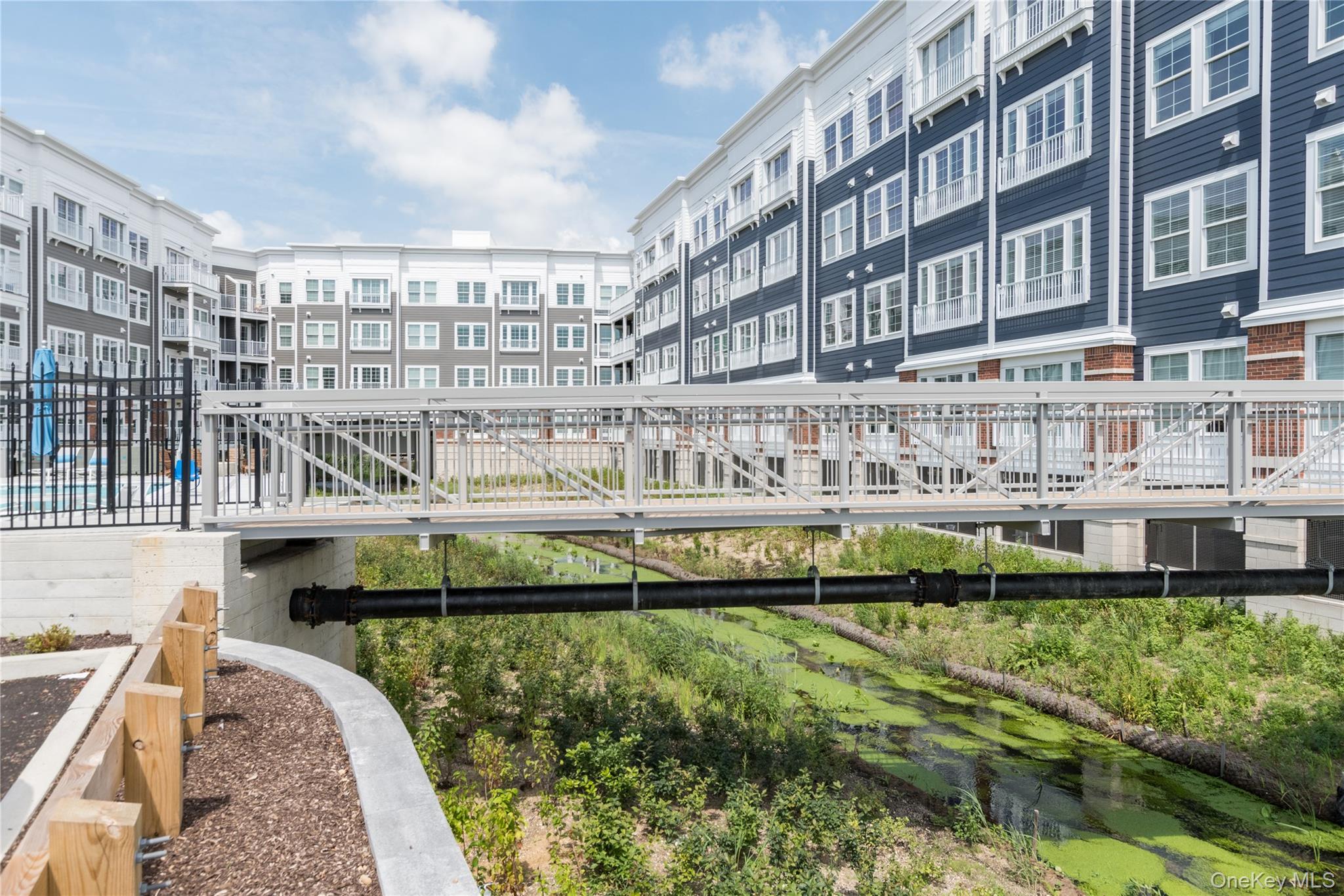 75 E Hoffman Avenue # 1013, Lindenhurst, NY 11757