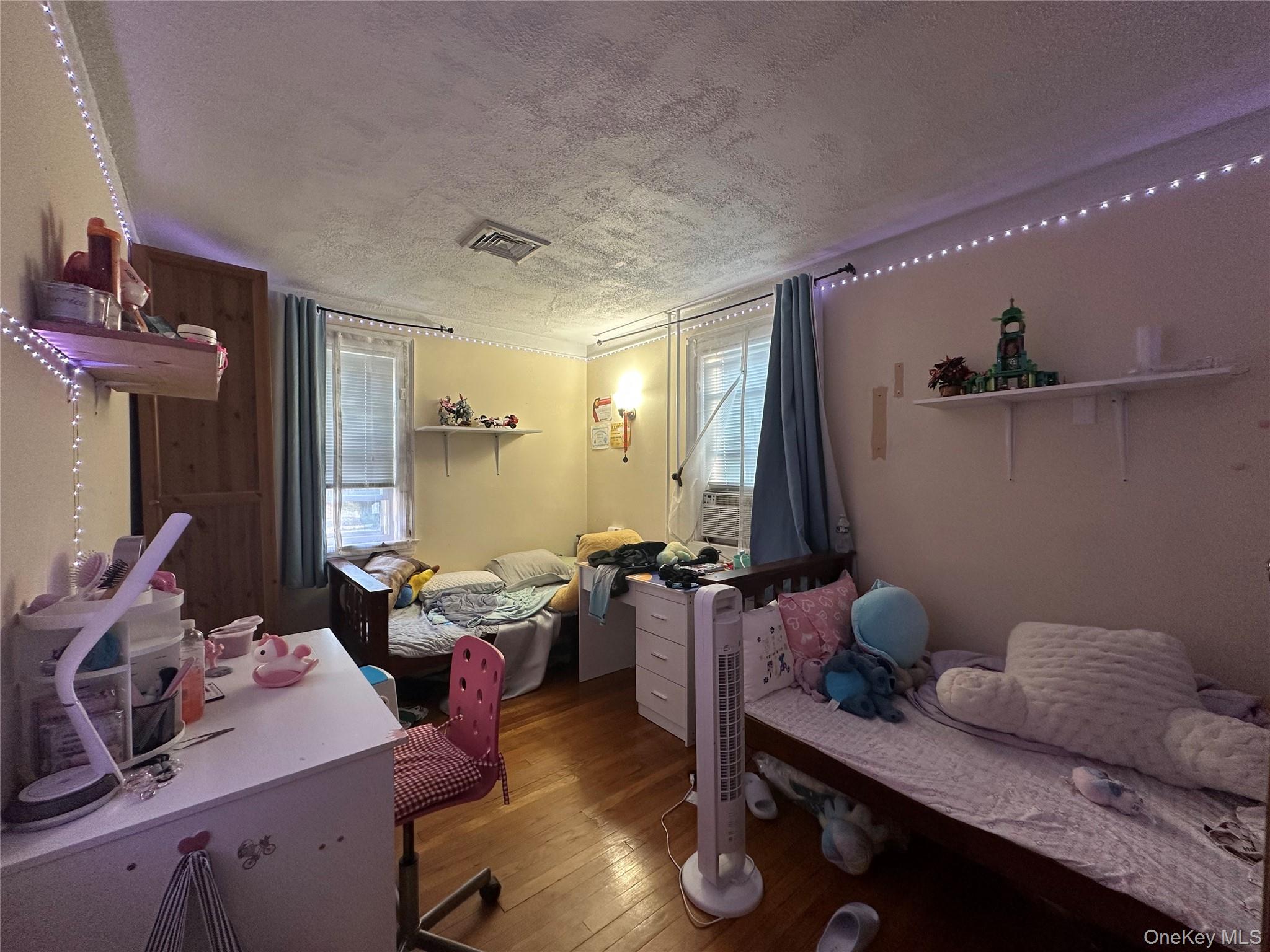 35-20 Utopia Parkway, Flushing, NY 11358