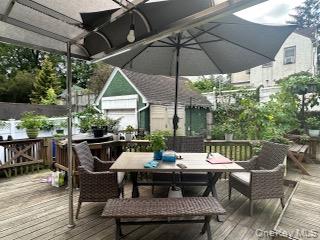 35-20 Utopia Parkway, Flushing, NY 11358