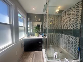 35-20 Utopia Parkway, Flushing, NY 11358