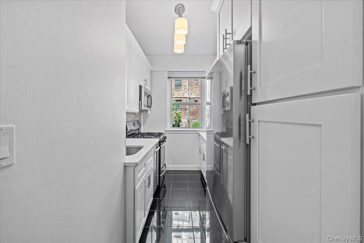 235 Garth Road # A1F, Scarsdale, NY 10583