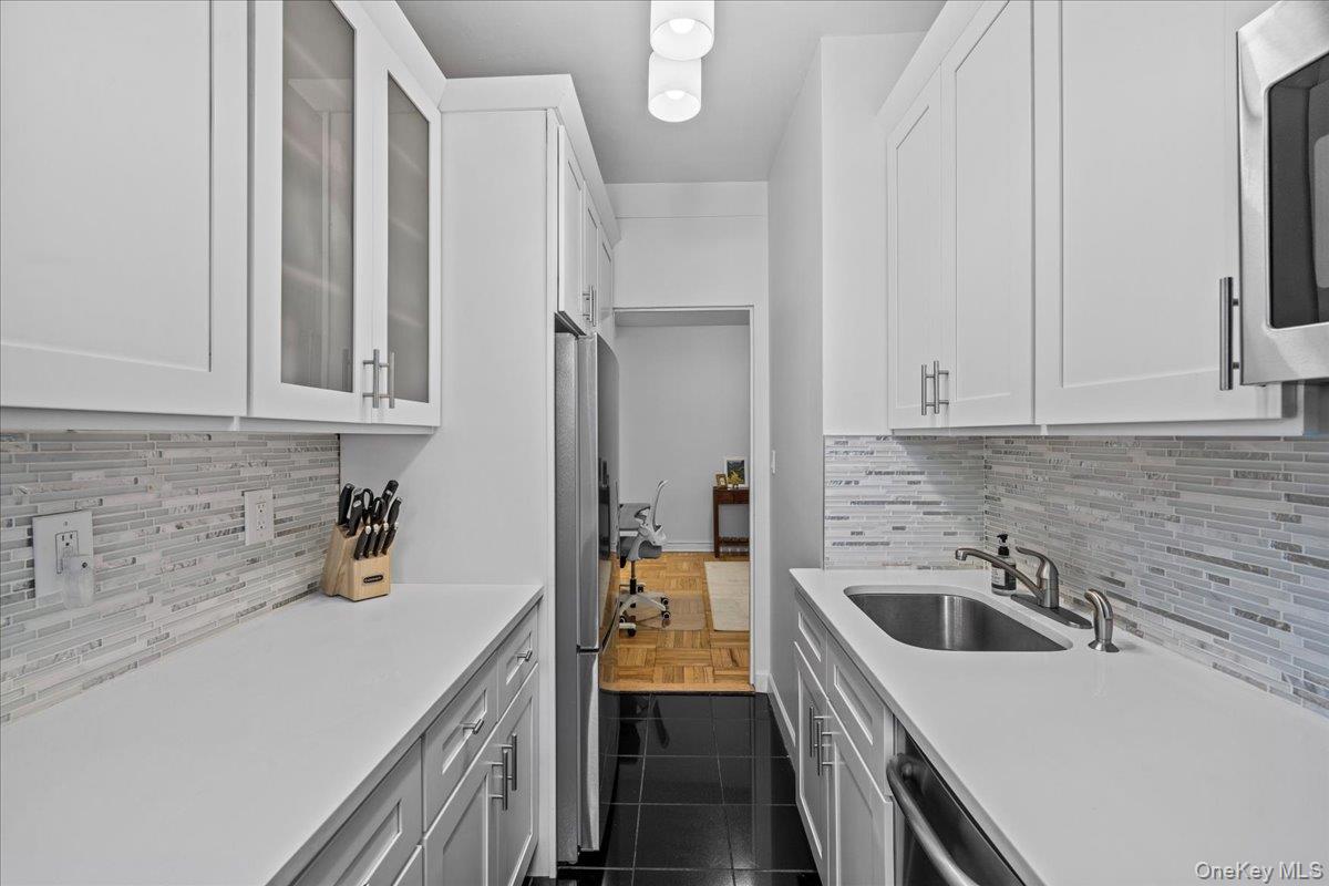 235 Garth Road # A1F, Scarsdale, NY 10583