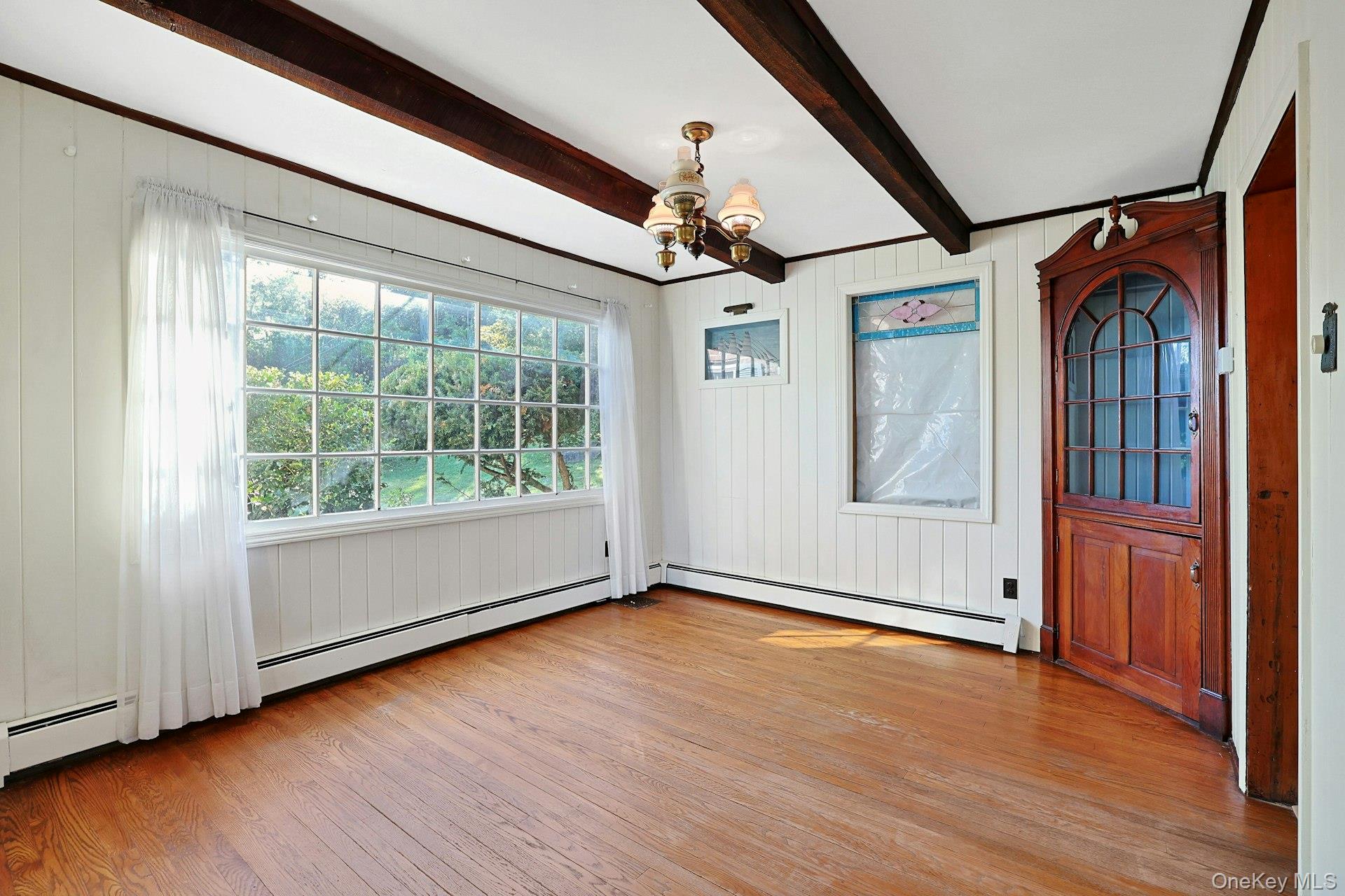 8 Ayers Road, Tomkins Cove, NY 10986