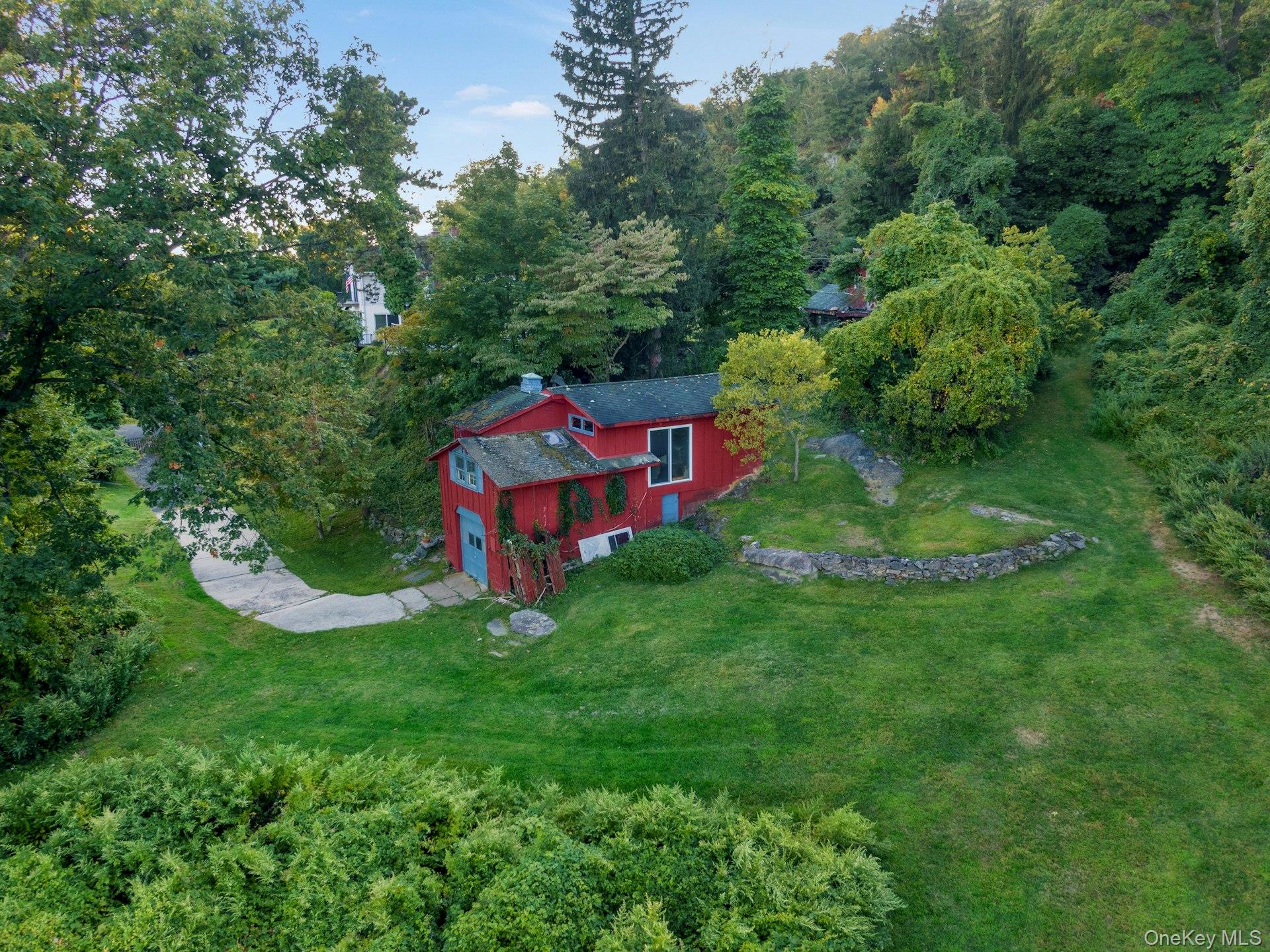 8 Ayers Road, Tomkins Cove, NY 10986