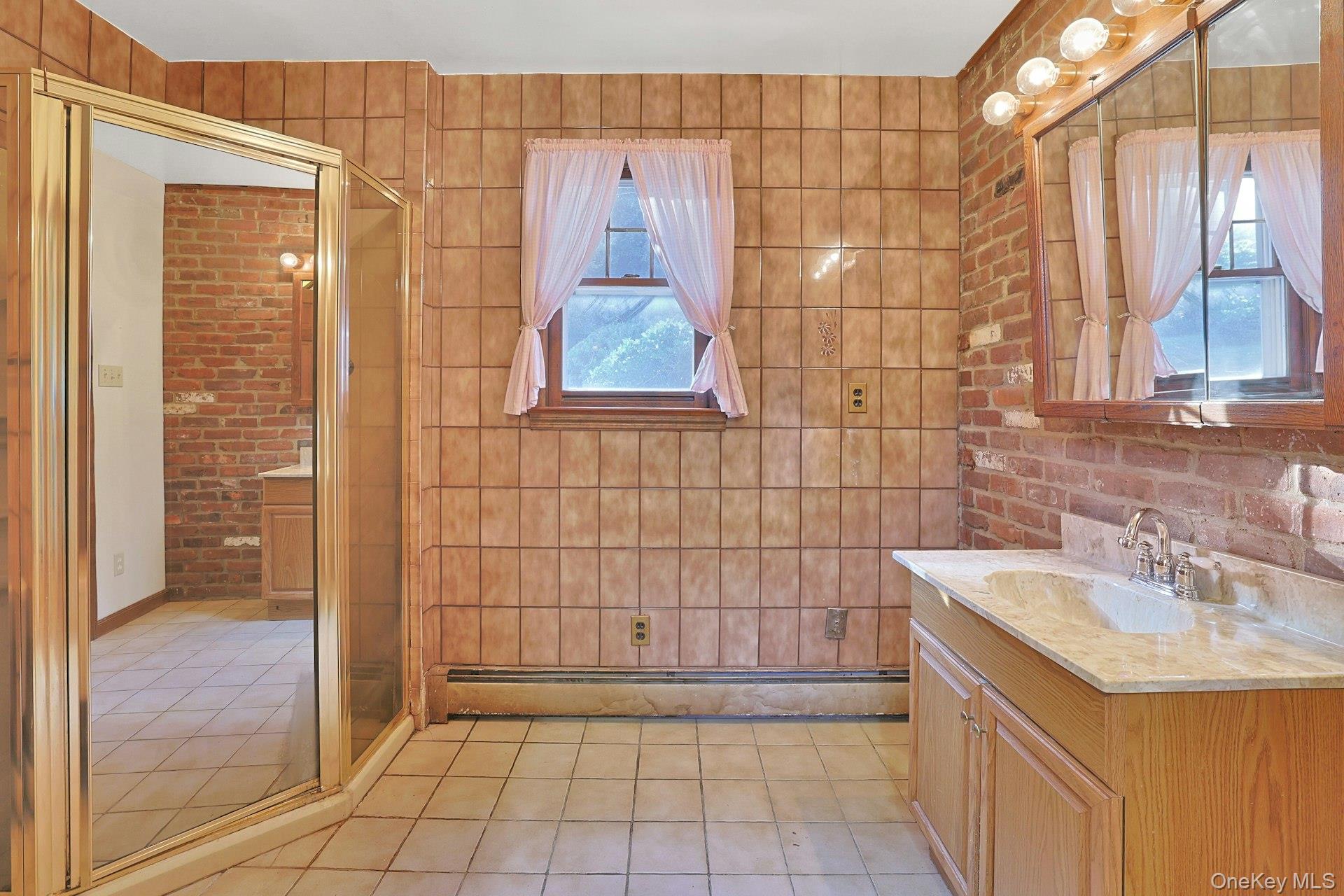 8 Ayers Road, Tomkins Cove, NY 10986