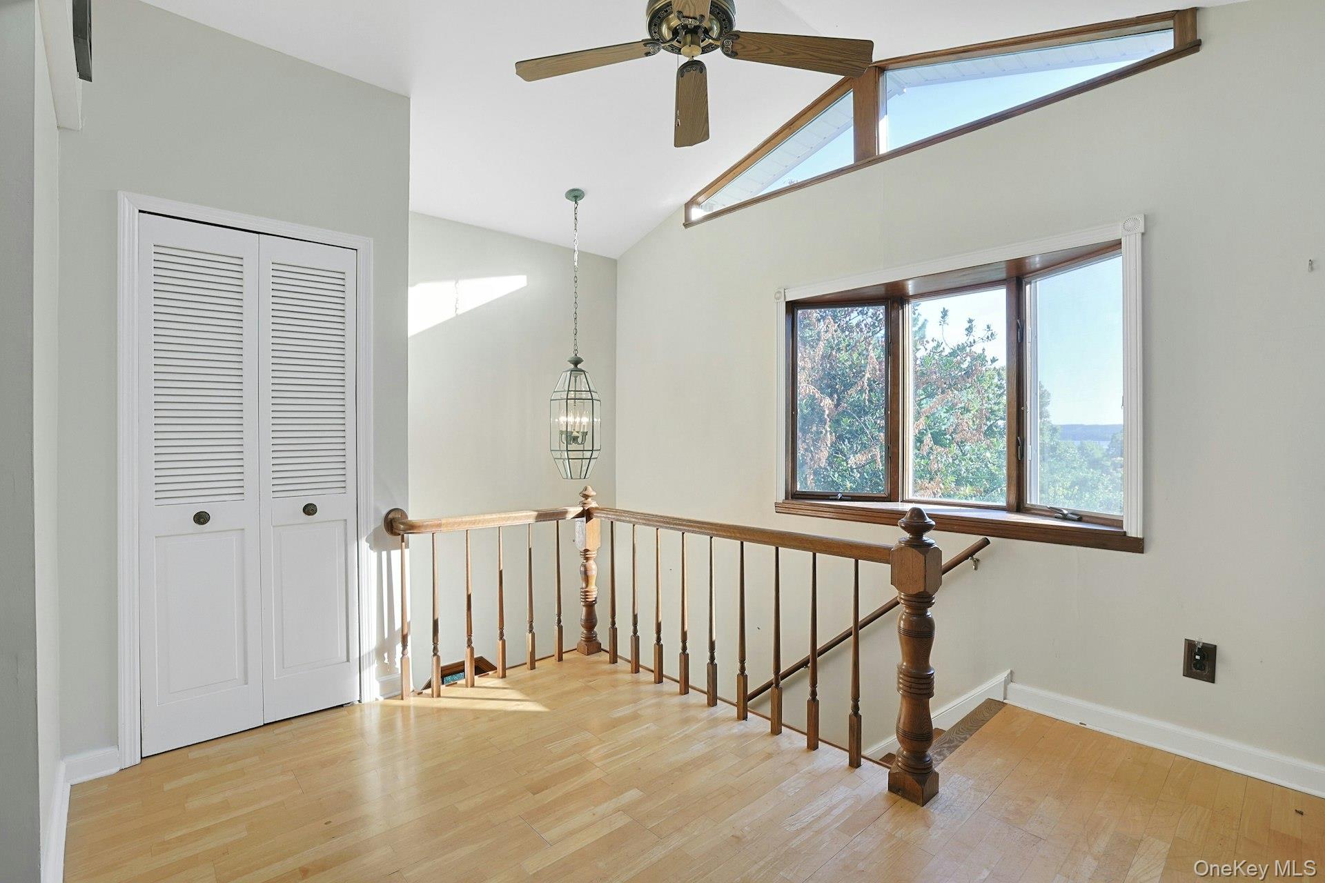 8 Ayers Road, Tomkins Cove, NY 10986