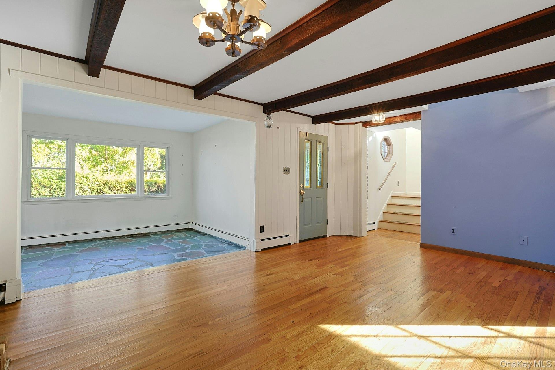 8 Ayers Road, Tomkins Cove, NY 10986