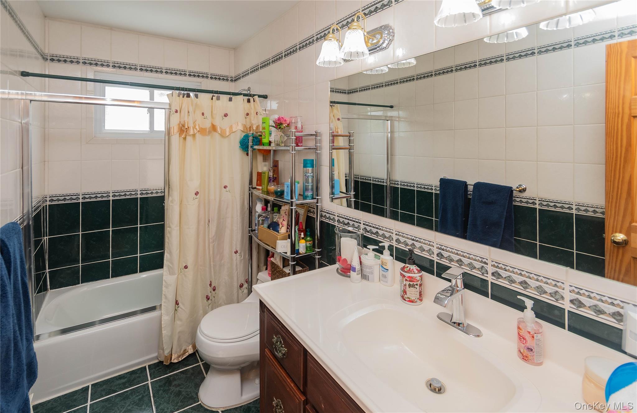 22 The Drive, Westtown, NY 10998