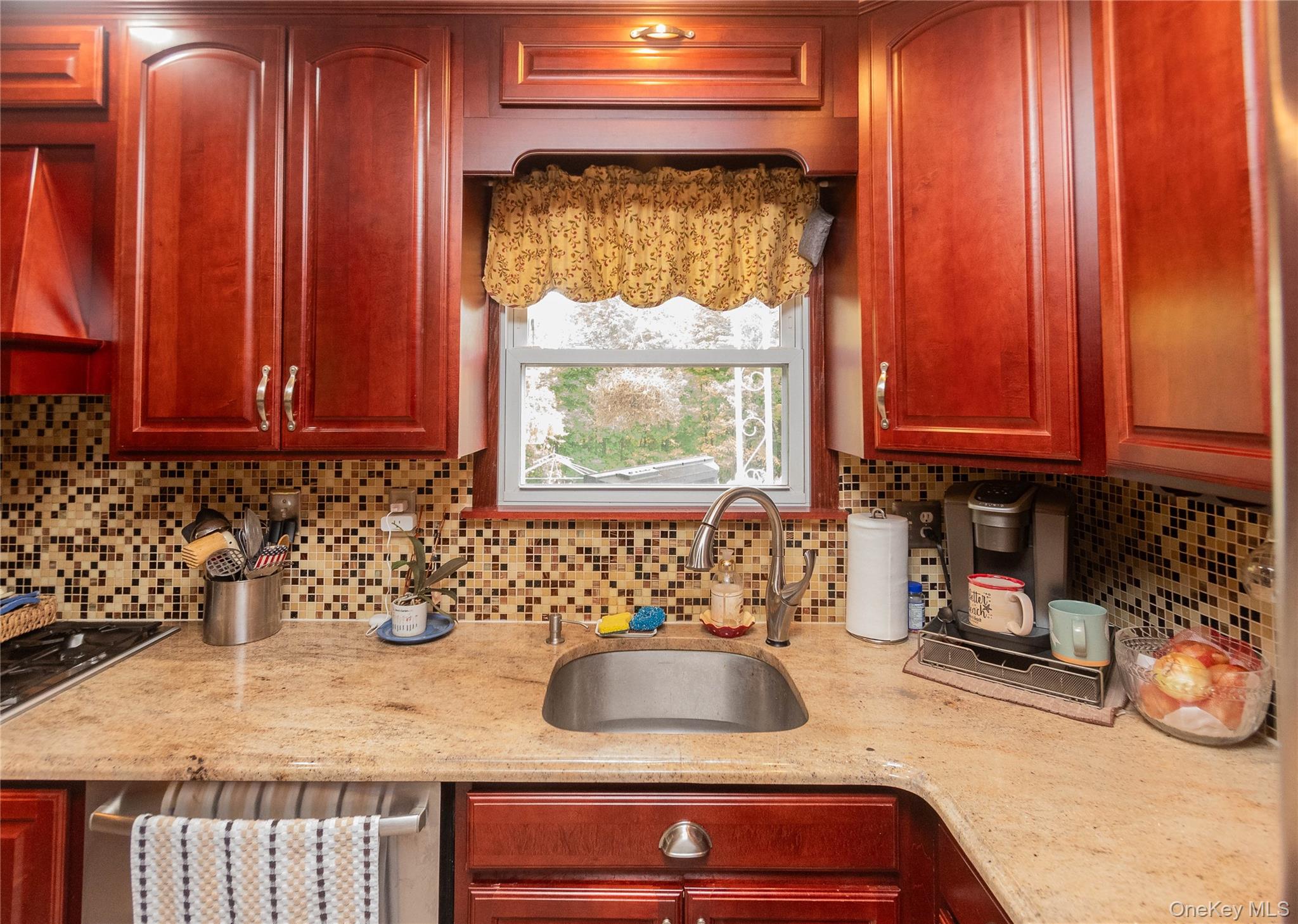 22 The Drive, Westtown, NY 10998