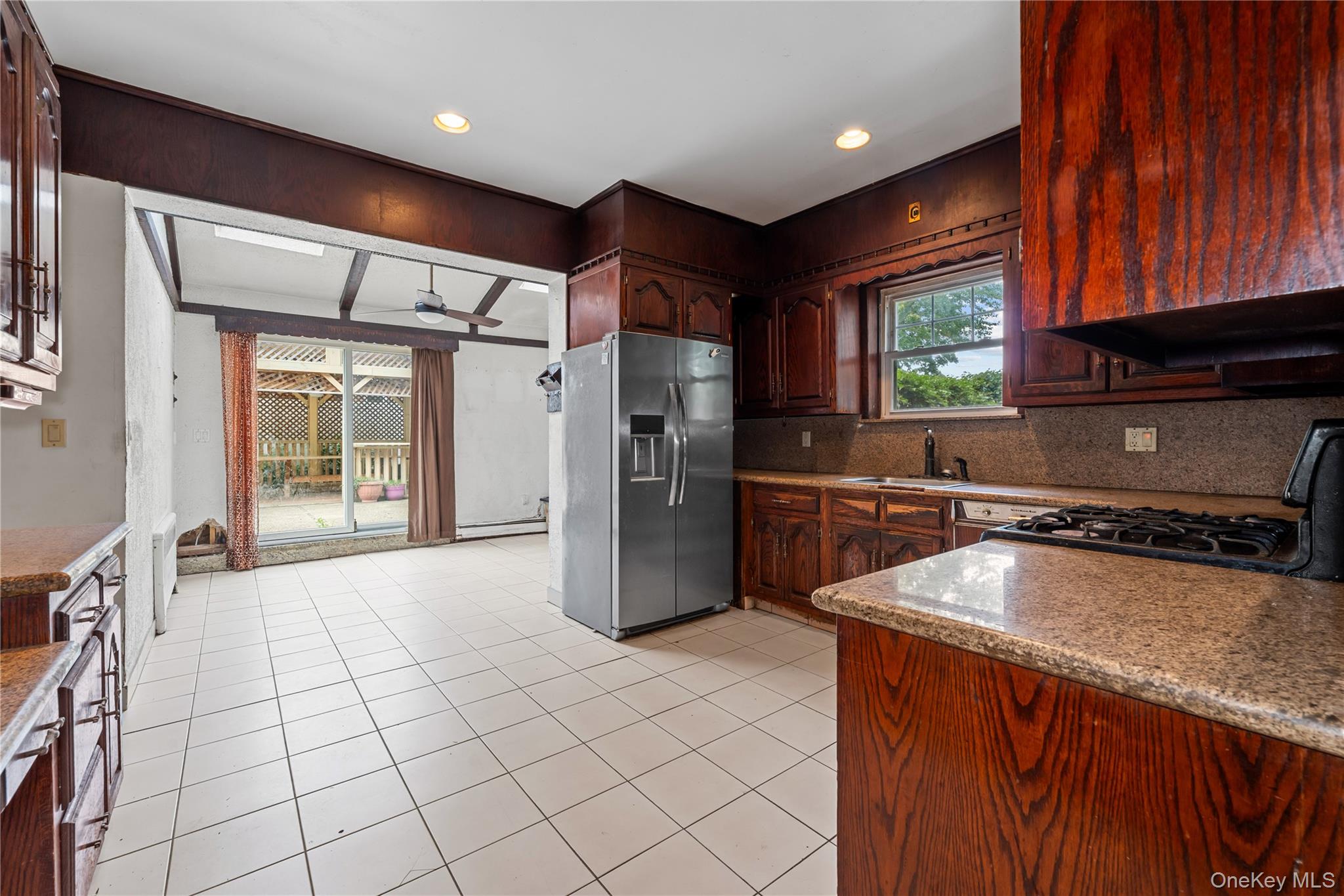 311 Hamilton Avenue, Hewlett, NY 11557