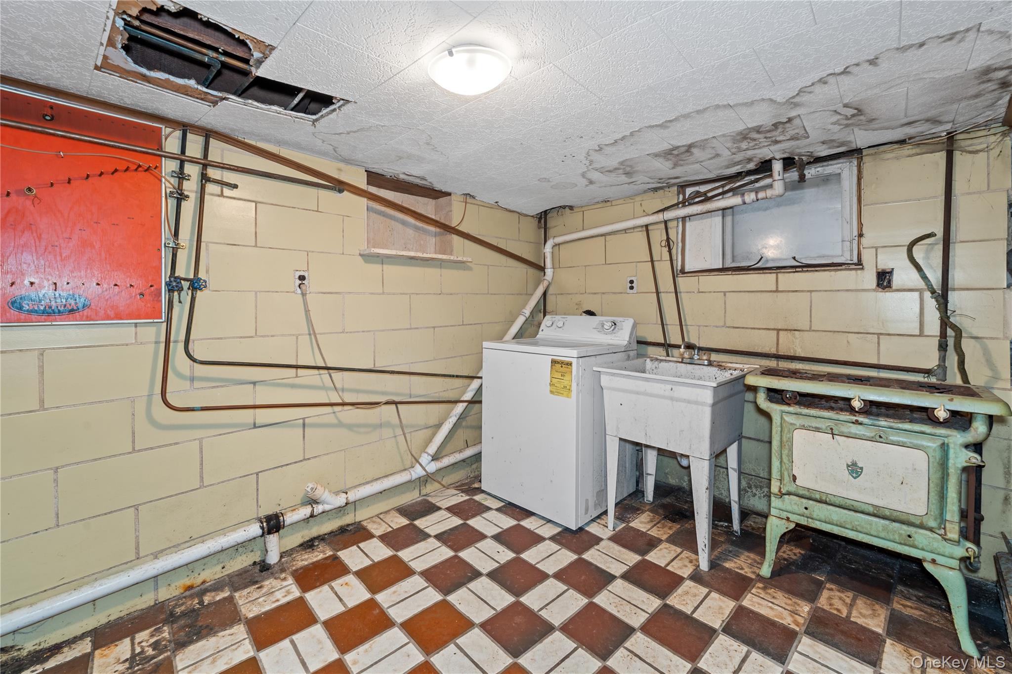 311 Hamilton Avenue, Hewlett, NY 11557