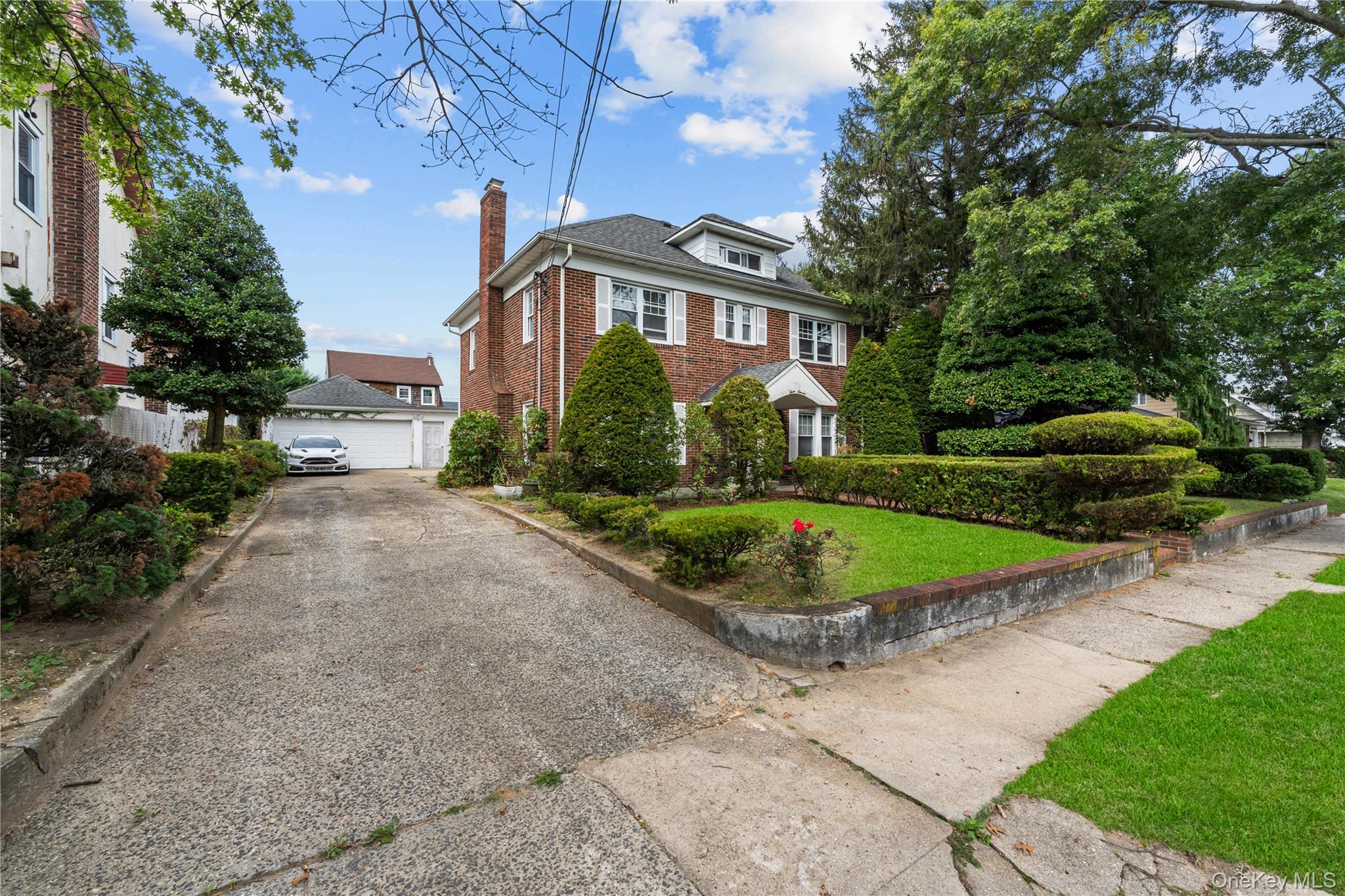 311 Hamilton Avenue, Hewlett, NY 11557