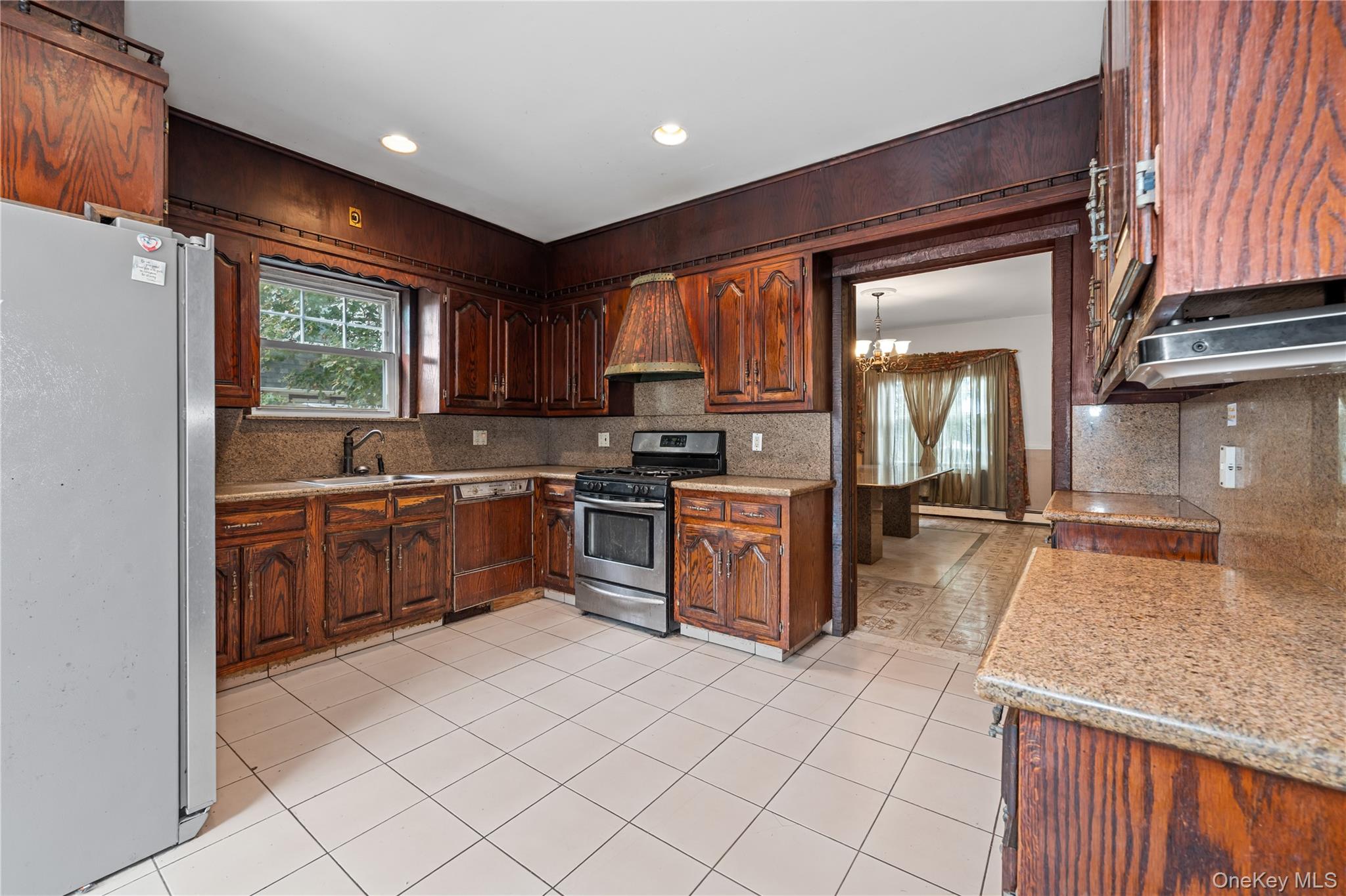 311 Hamilton Avenue, Hewlett, NY 11557