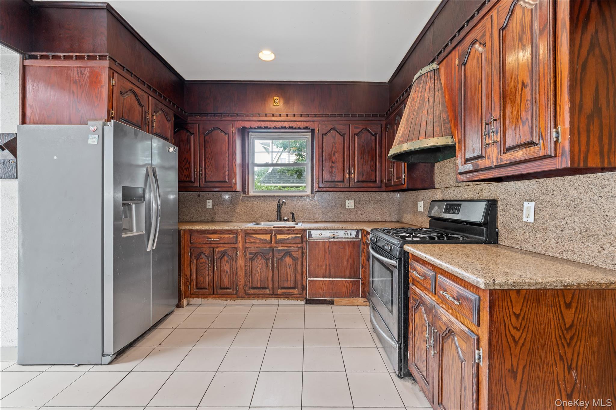 311 Hamilton Avenue, Hewlett, NY 11557