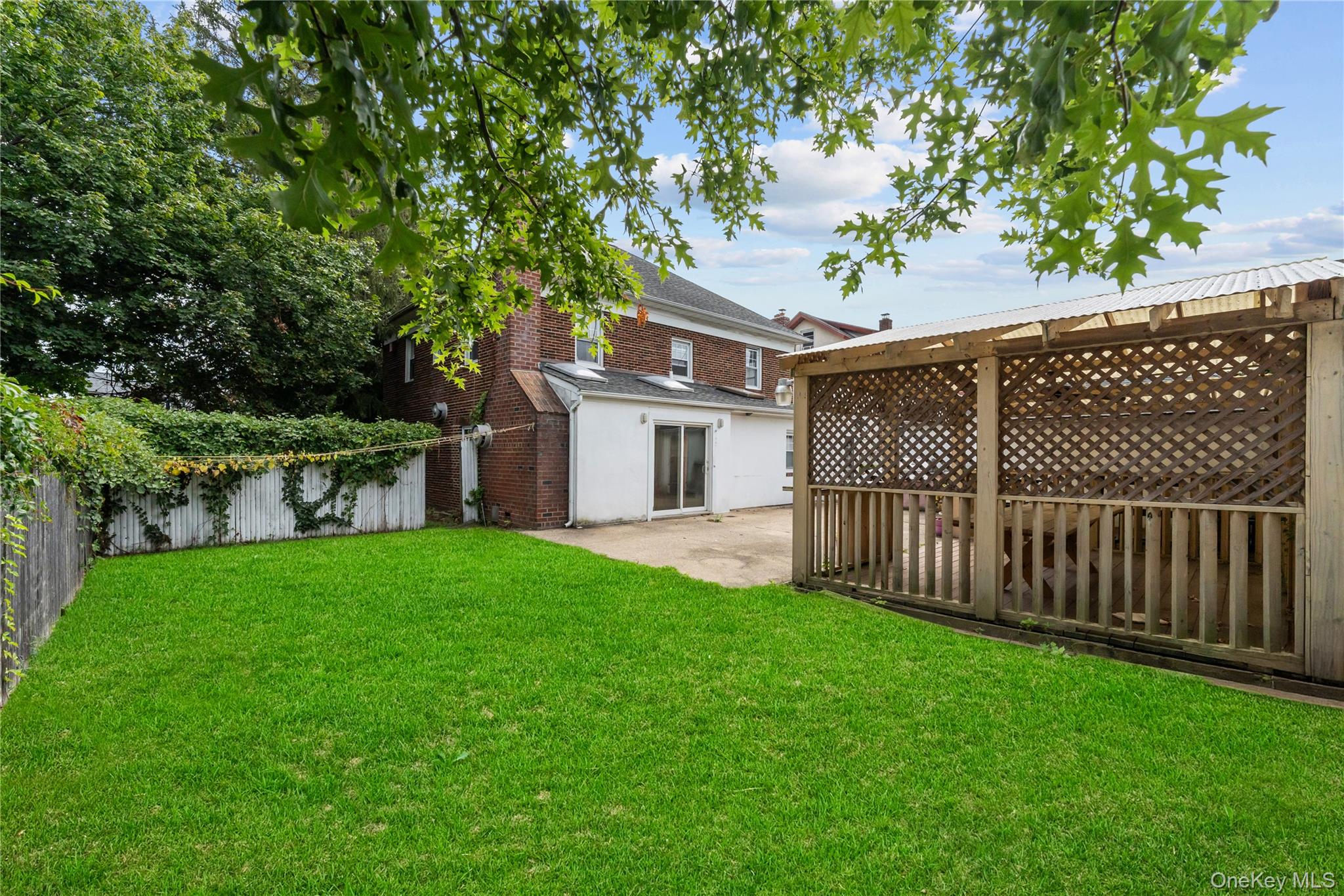 311 Hamilton Avenue, Hewlett, NY 11557