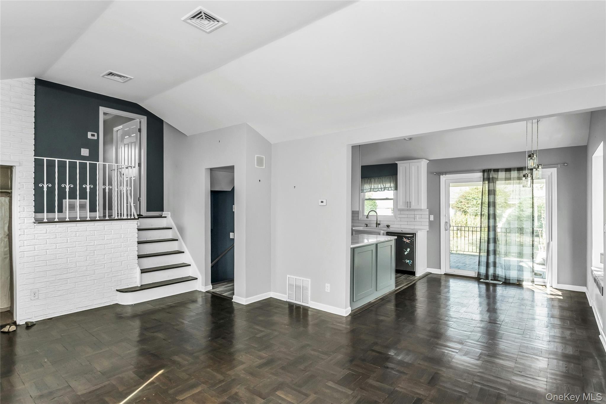 46 Elmtree Lane, Jericho, NY 11753