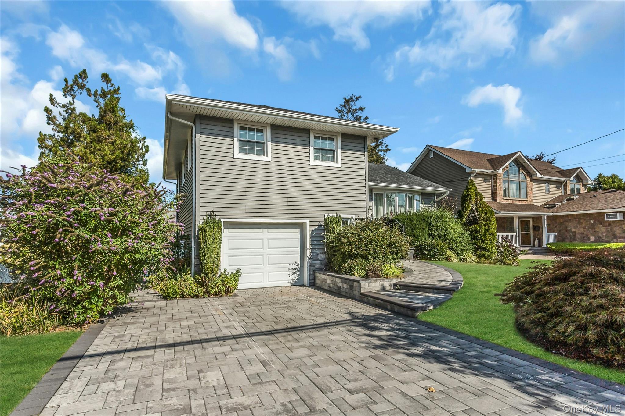 46 Elmtree Lane, Jericho, NY 11753