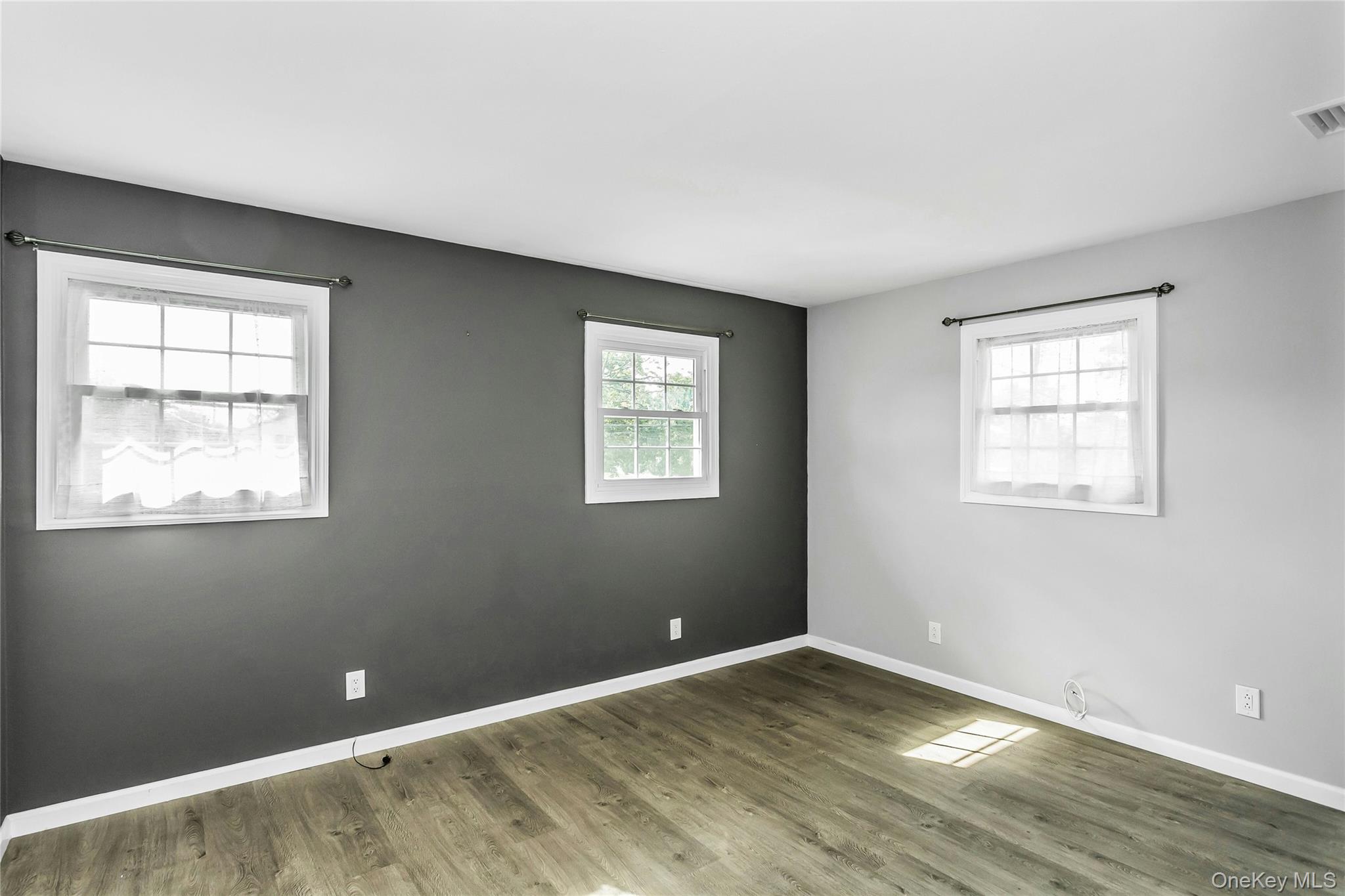 46 Elmtree Lane, Jericho, NY 11753