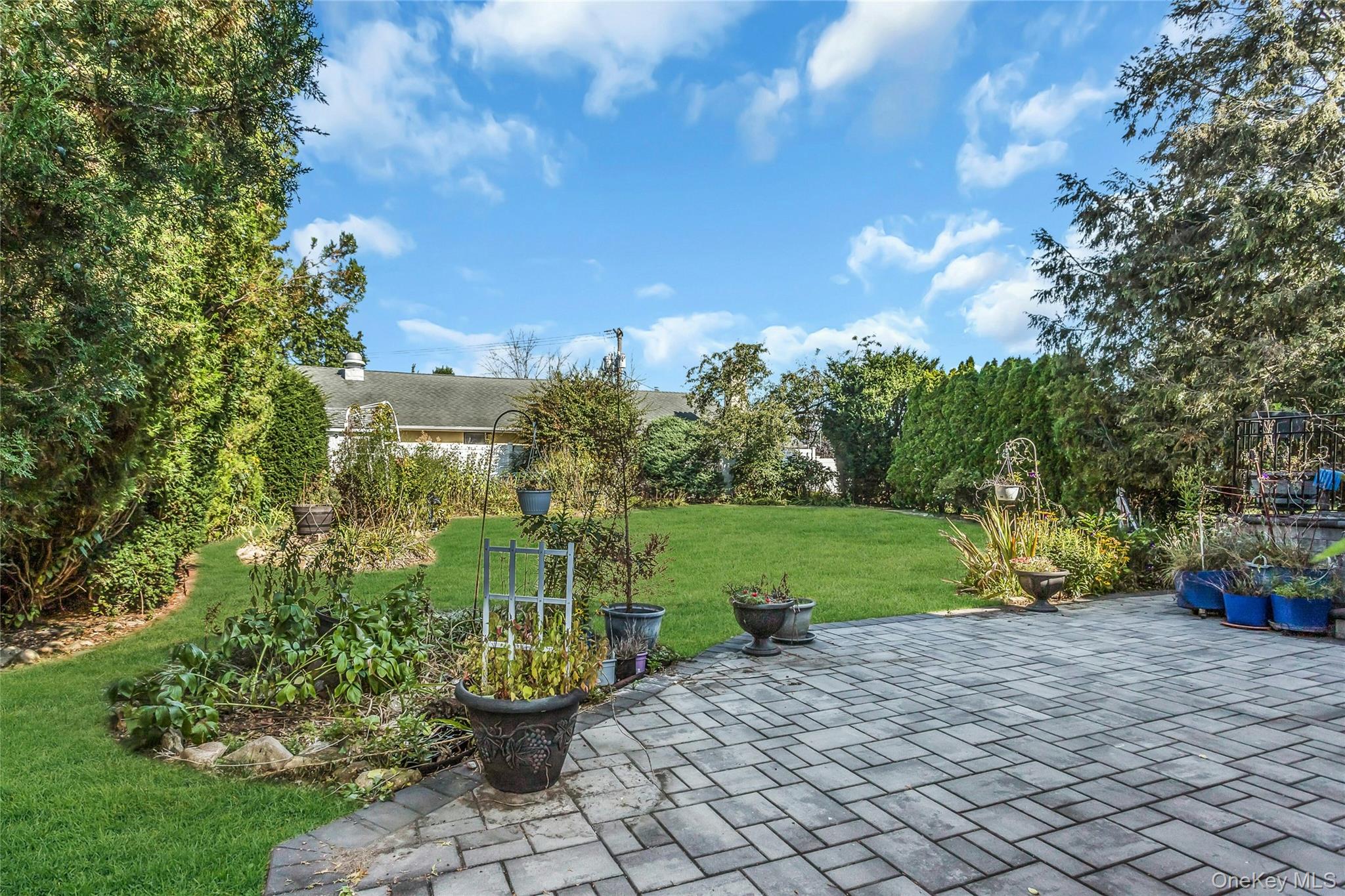 46 Elmtree Lane, Jericho, NY 11753