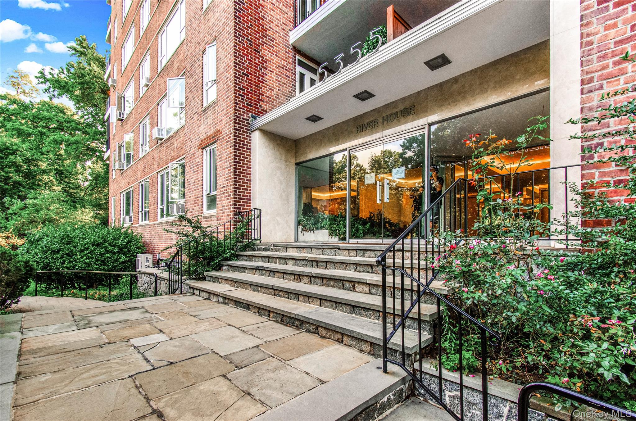 5355 Henry Hudson Parkway # 1A, Bronx, NY 10471