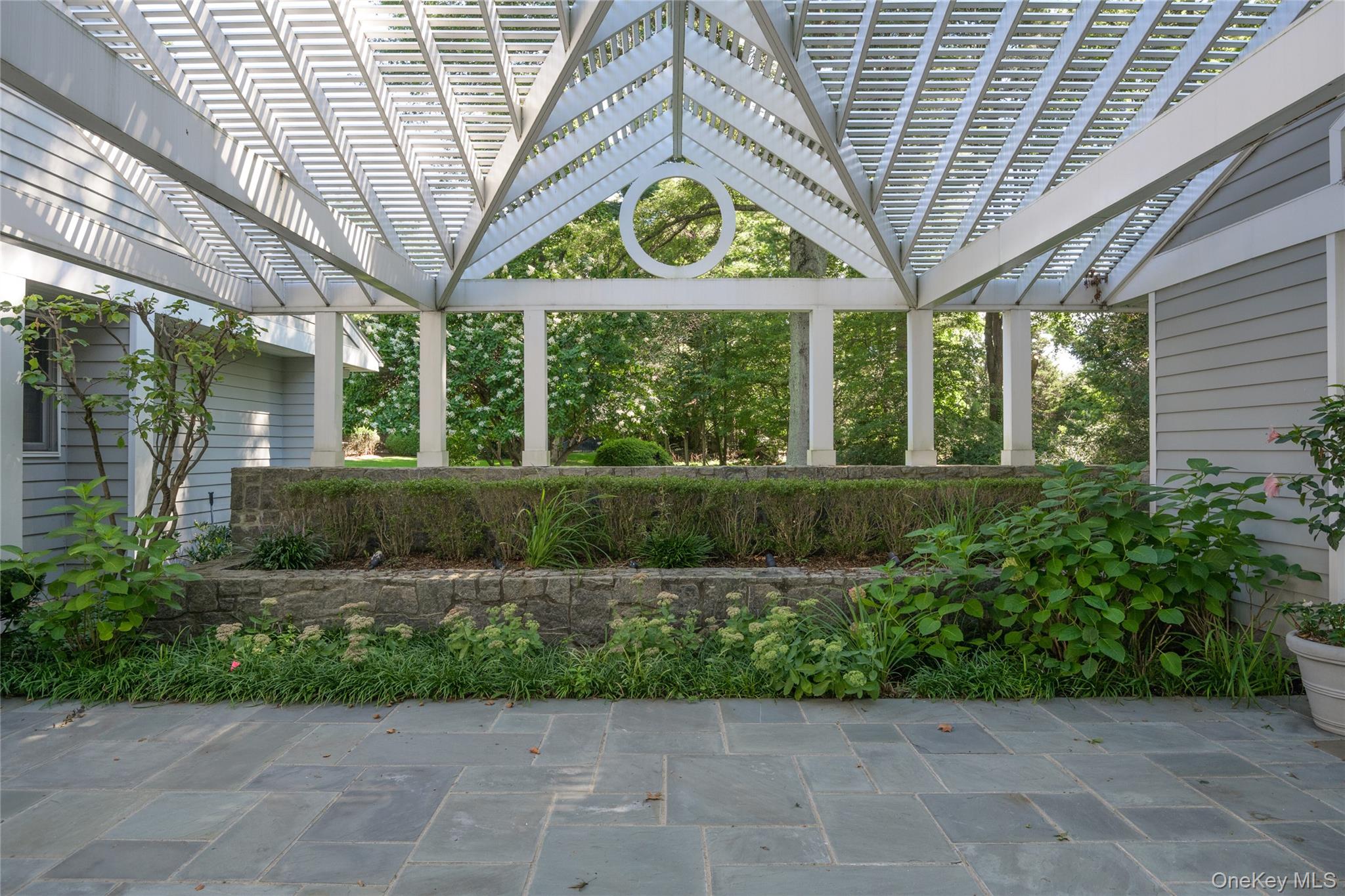 48 Morgan Drive, Old Westbury, NY 11568