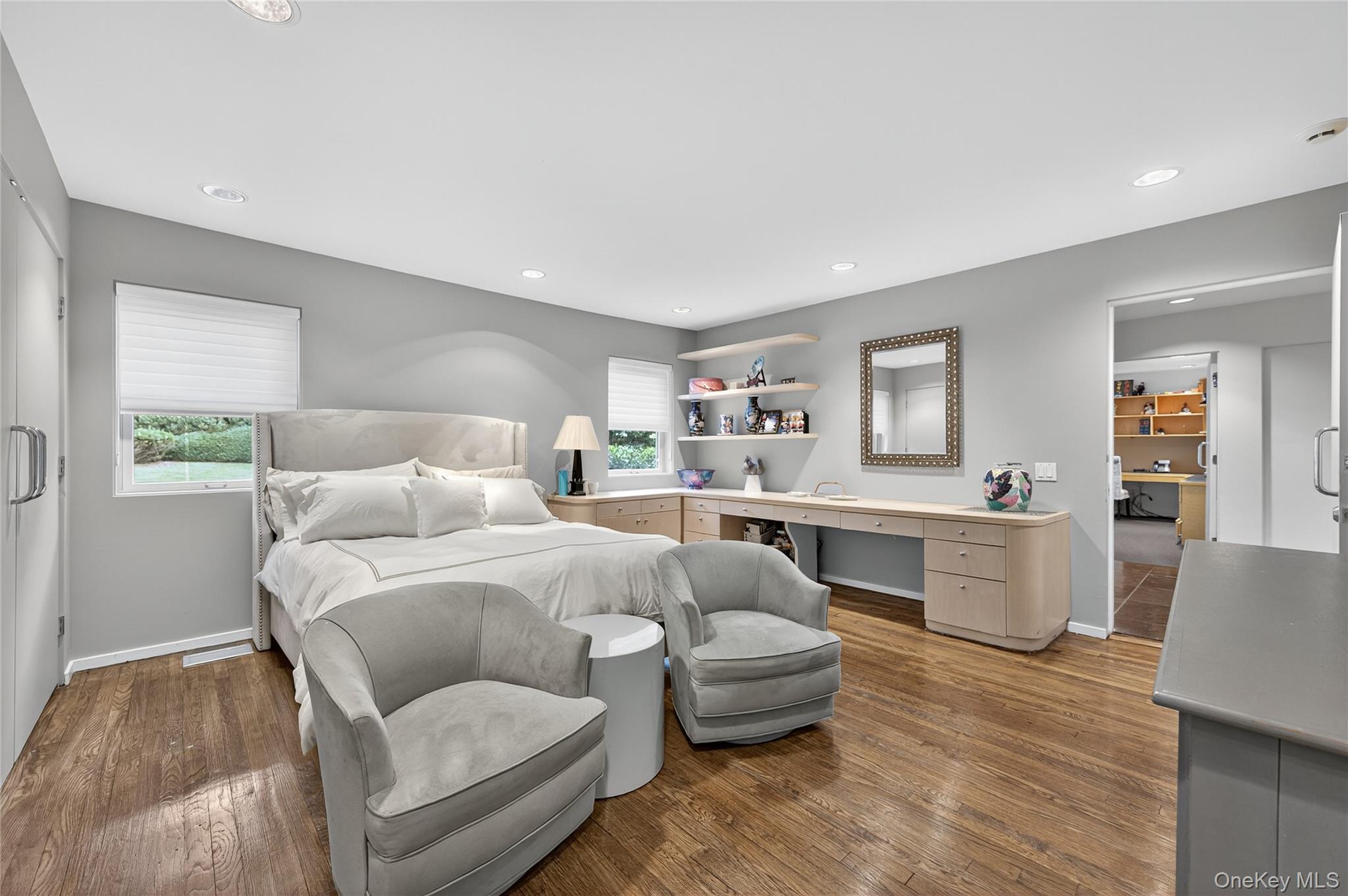 48 Morgan Drive, Old Westbury, NY 11568