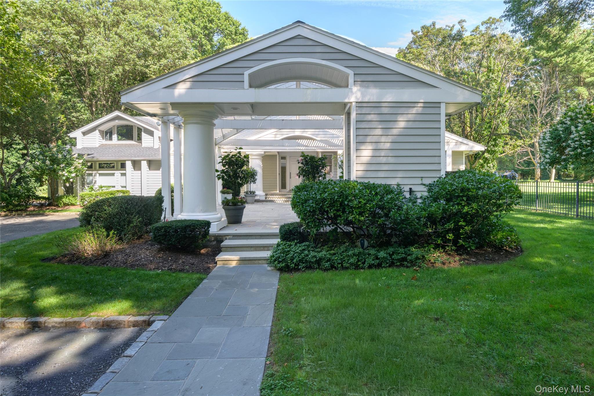 48 Morgan Drive, Old Westbury, NY 11568