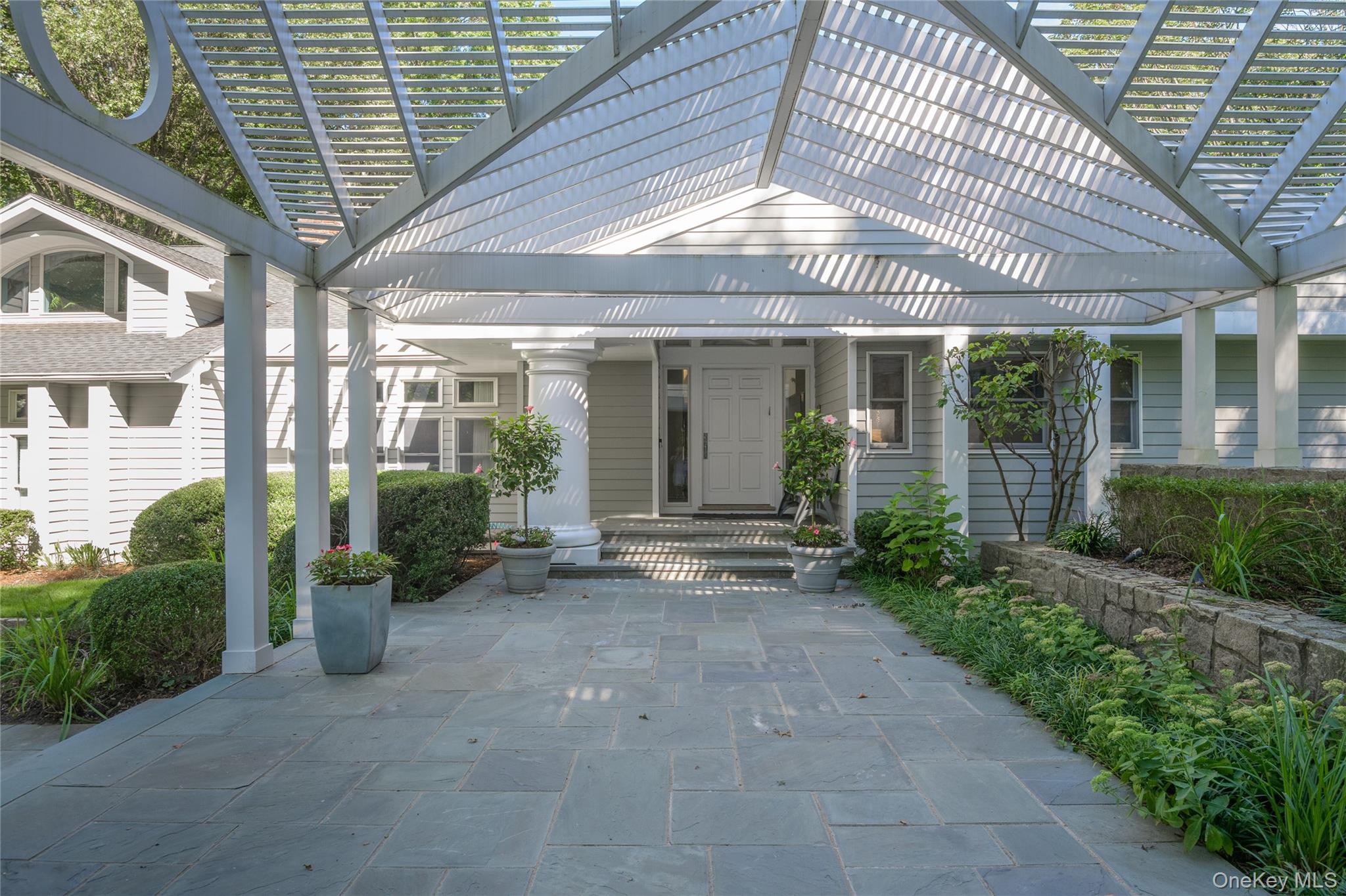 48 Morgan Drive, Old Westbury, NY 11568