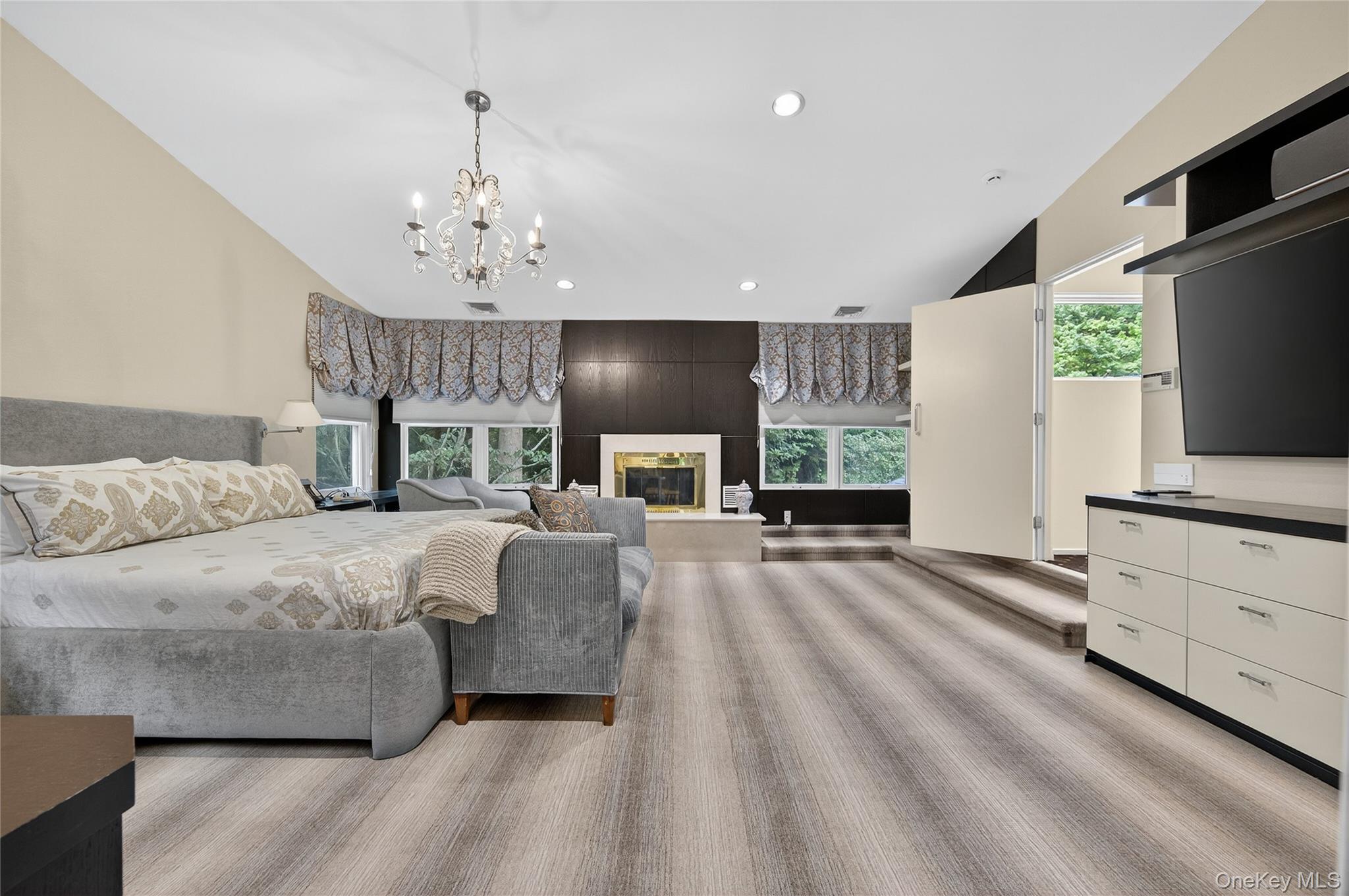 48 Morgan Drive, Old Westbury, NY 11568