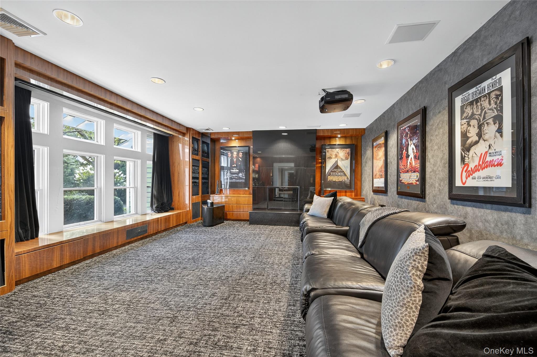 48 Morgan Drive, Old Westbury, NY 11568