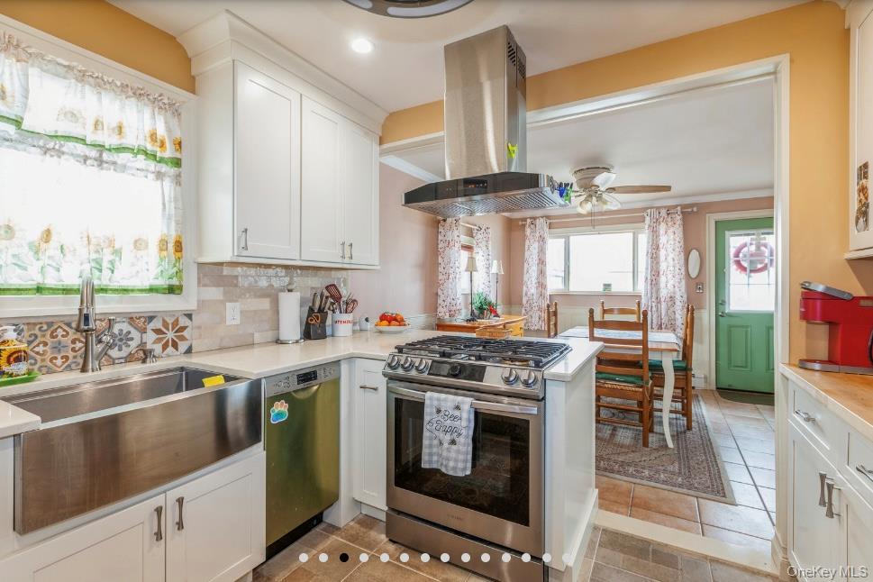 1134 Rosegold Street, Franklin Square, NY 11010