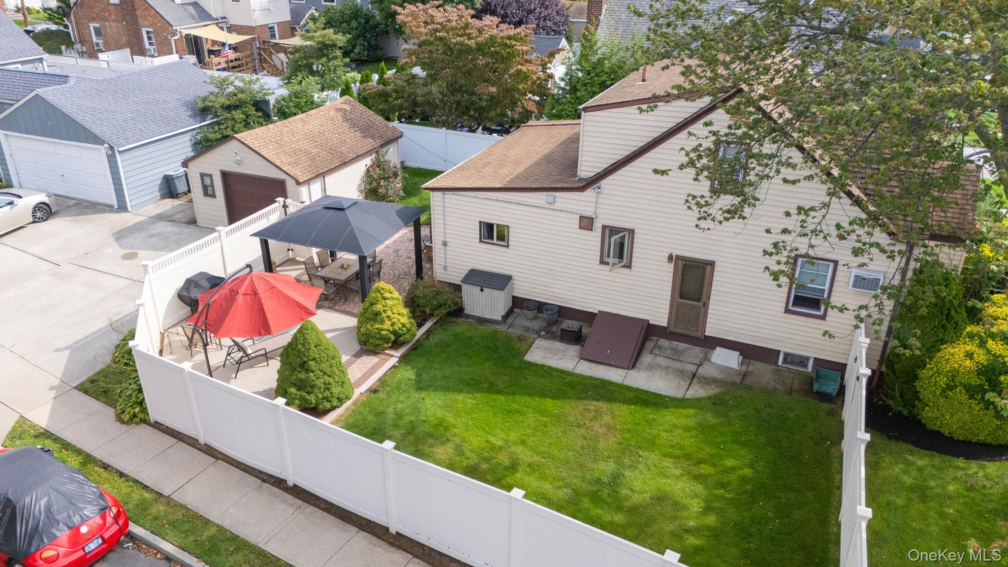 1134 Rosegold Street, Franklin Square, NY 11010