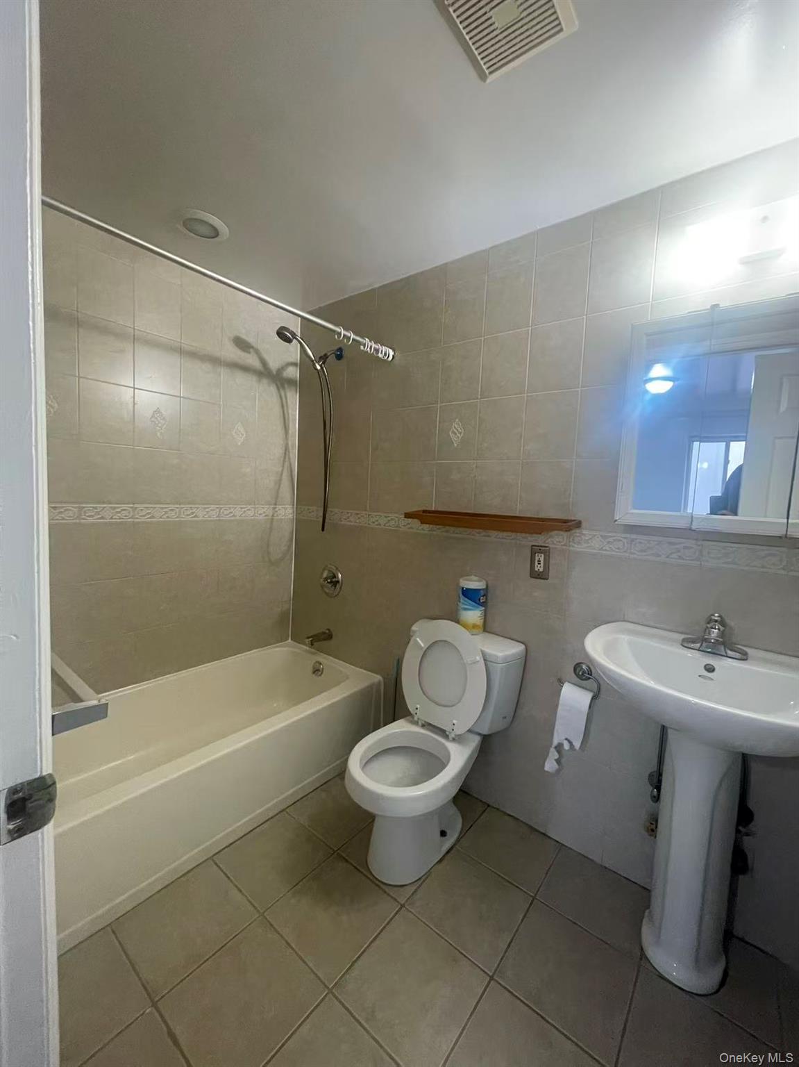 42-11 Parsons Boulevard # 4D, Flushing, NY 11355