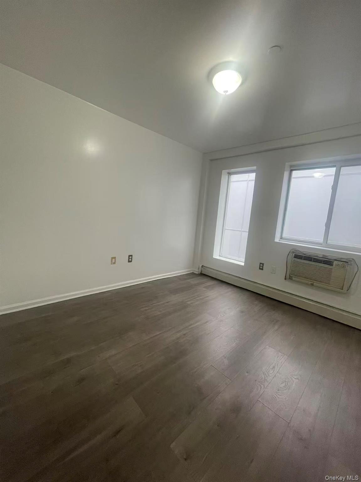 42-11 Parsons Boulevard # 4D, Flushing, NY 11355