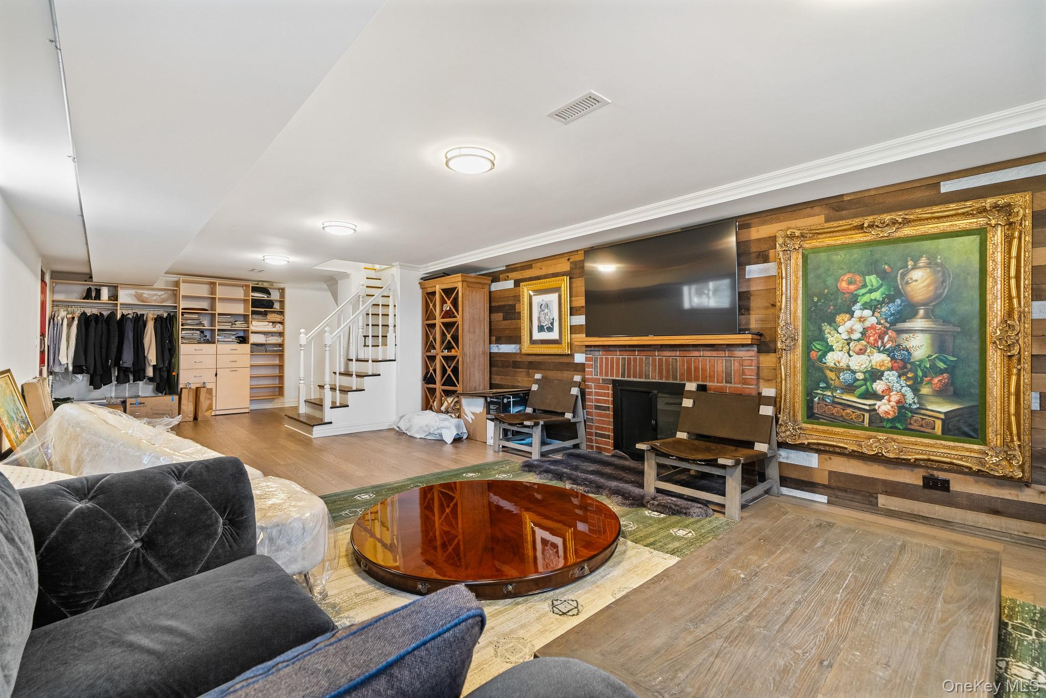 191 Dunwoodie Street, Yonkers, NY 10704