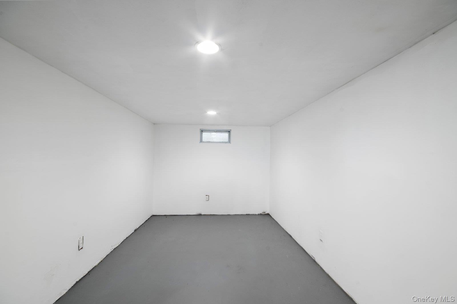 11 McGowan Lane, Central Islip, NY 11722