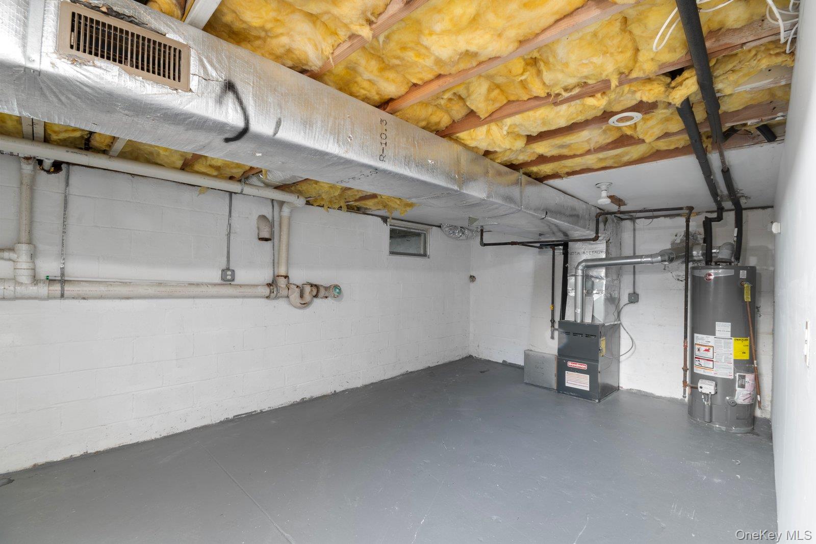 11 McGowan Lane, Central Islip, NY 11722