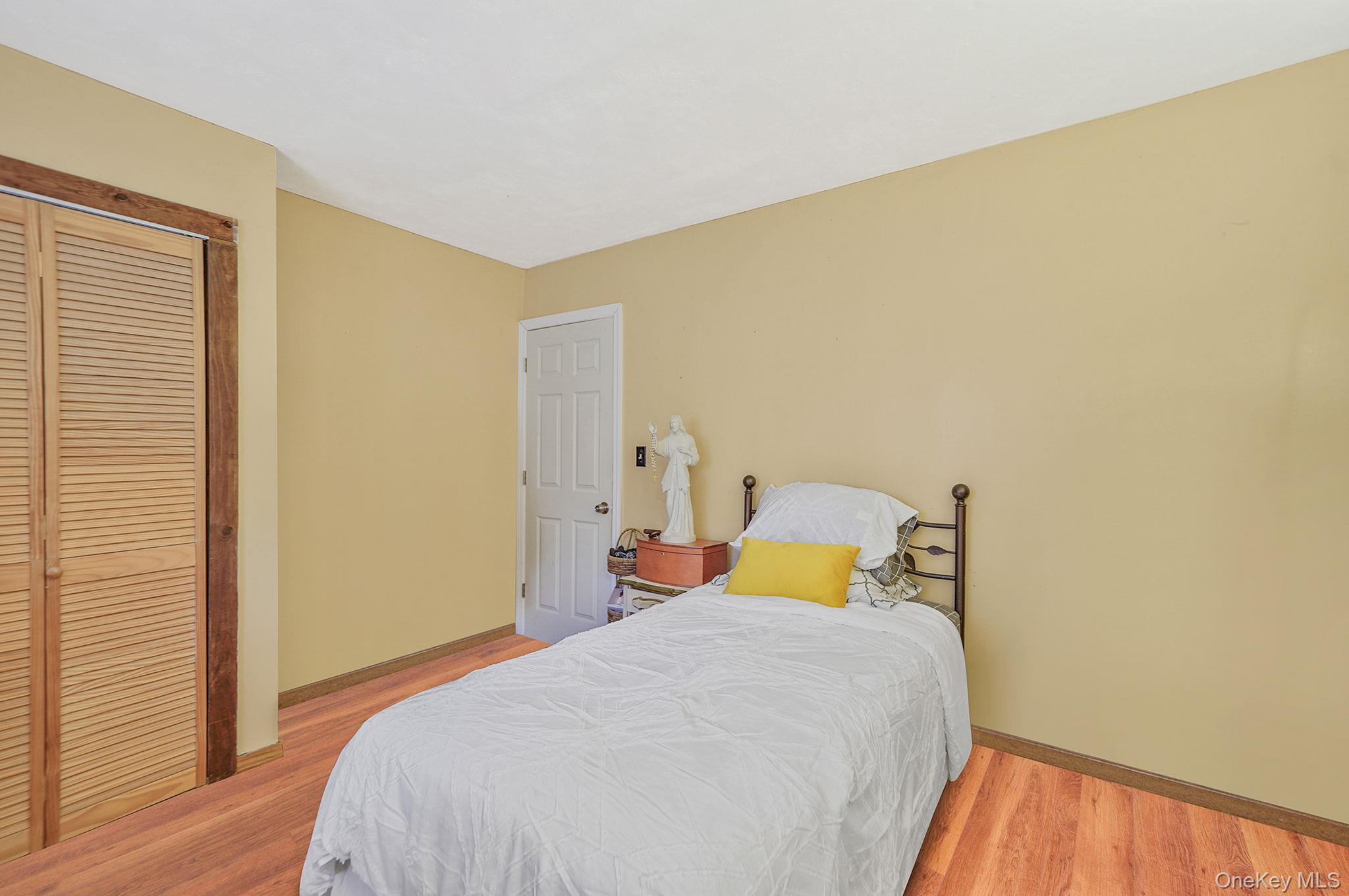 94 Berkshire Drive, Farmingville, NY 11738