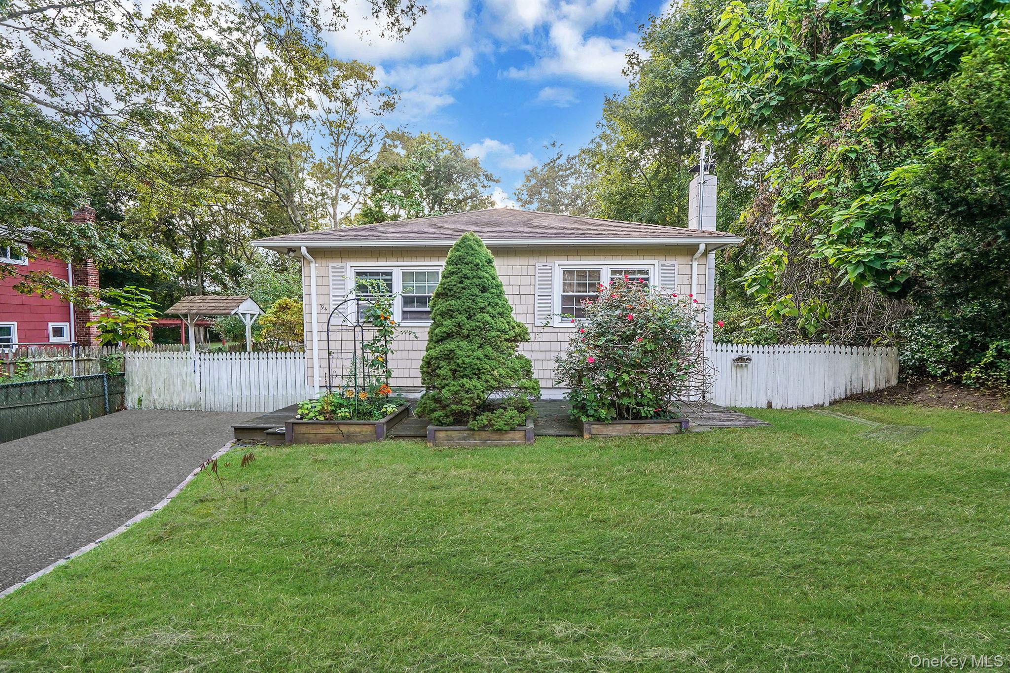 94 Berkshire Drive, Farmingville, NY 11738