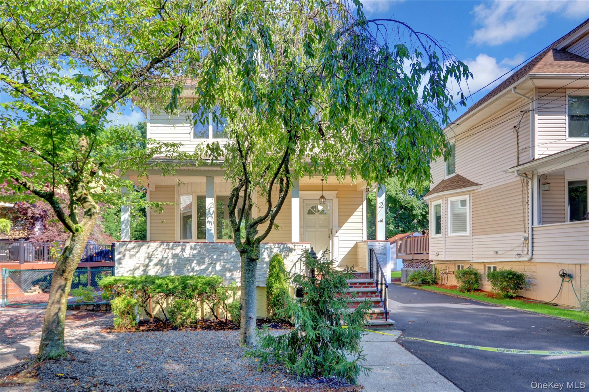 2 Oak Court, Staten Island, NY 10308