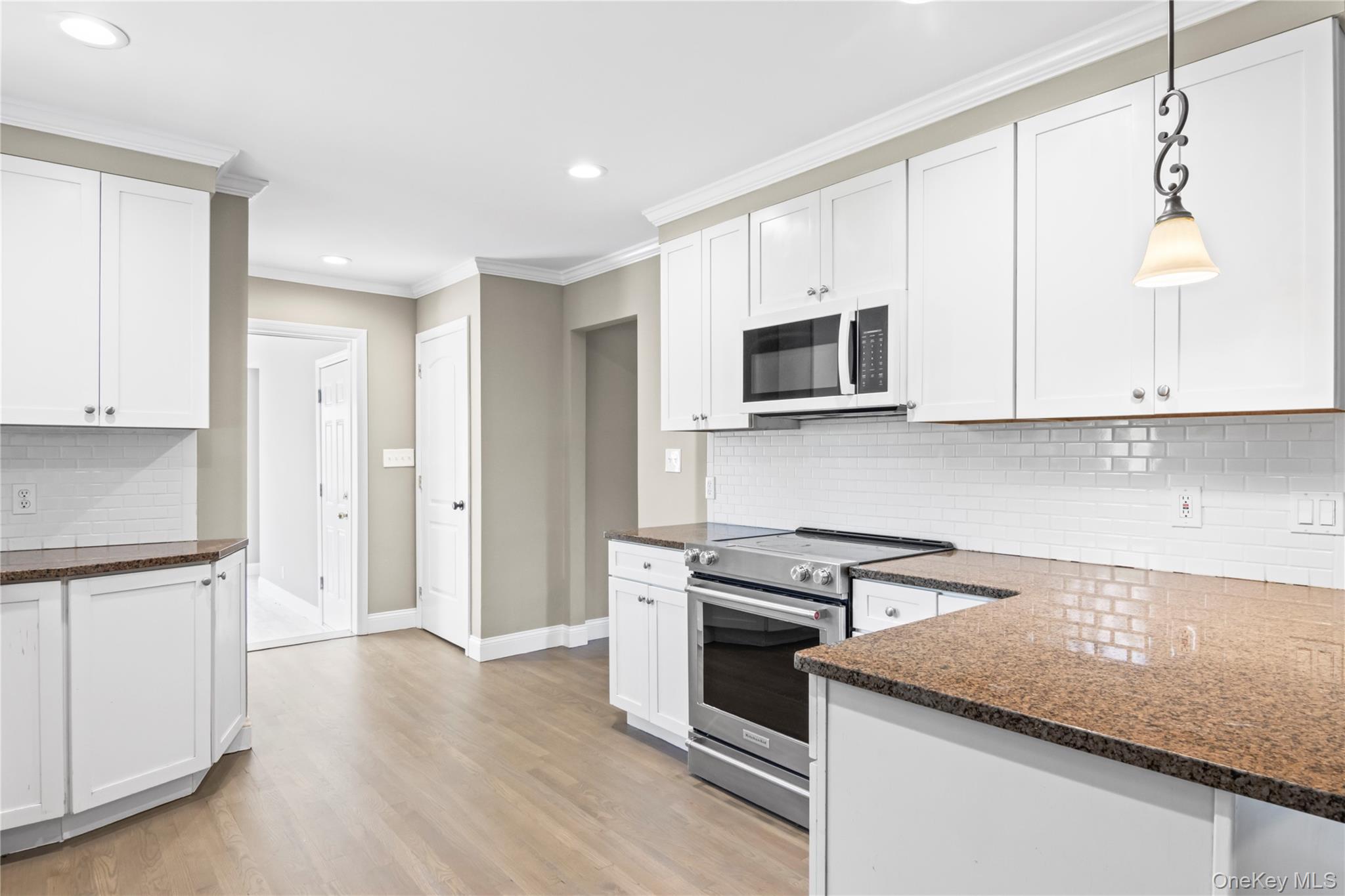 2 Puritan Path, Port Jefferson, NY 11777